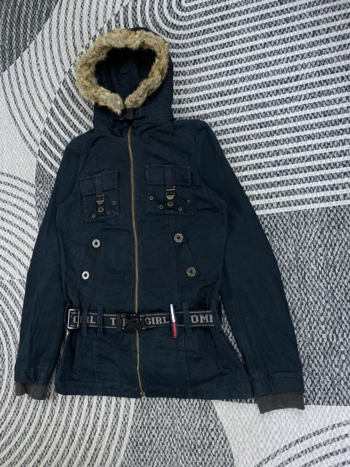 Tommy Hilfiger Vtg Tommy Hilfiger Faux Fur Multipocket With Belt Jacket Size US S / EU 44-46 / 1 - 4 Thumbnail