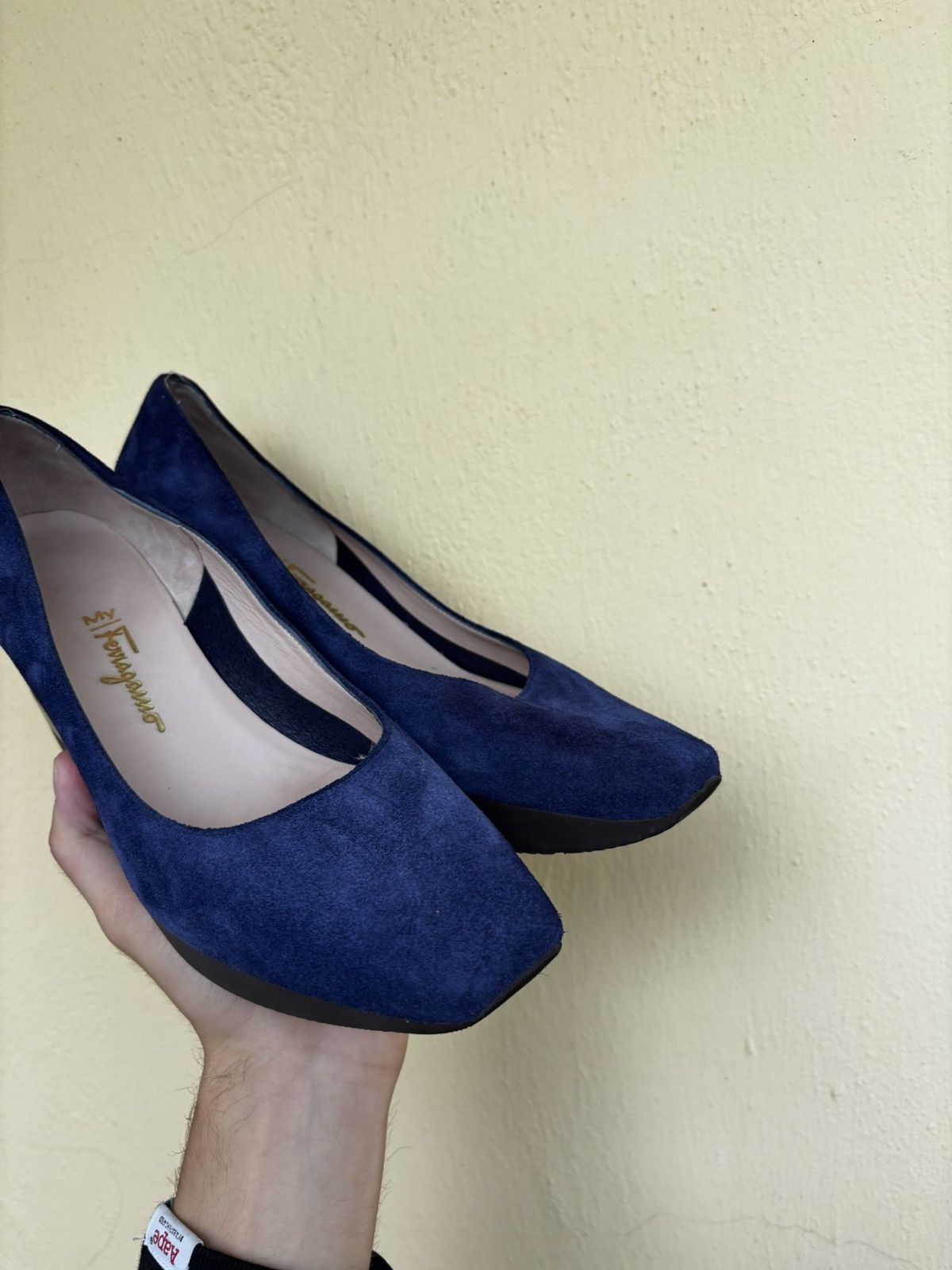 Salvatore Ferragamo Salvatore Ferragamo Pumps Heels Navy Blue Leather Women Size US 8.5 / IT 38.5 - 4 Thumbnail