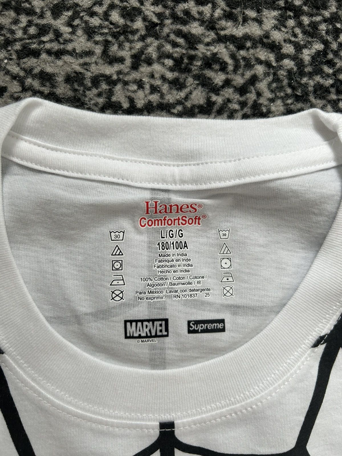 Supreme Supreme spiderman thsirt Size US L / EU 52-54 / 3 - 3 Thumbnail