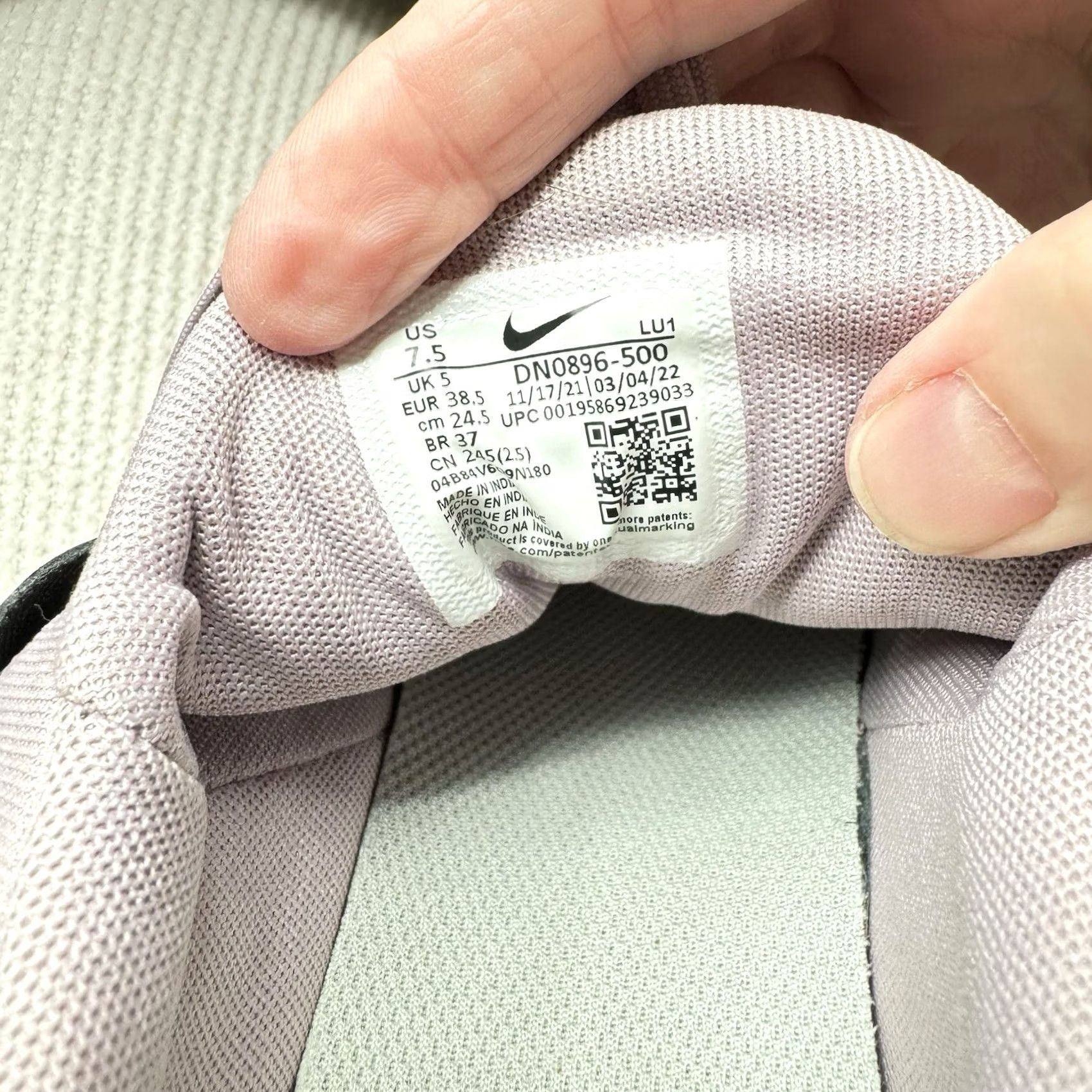 Nike Nike Air Max Bella TR 5 PRM Sneaker Womens 7.5 Ash Plum DN0896-500 Nike Air Max Bella PRM Sneaker Womens 7.5 Plum Size US 8 / IT 38 - 2 Thumbnail