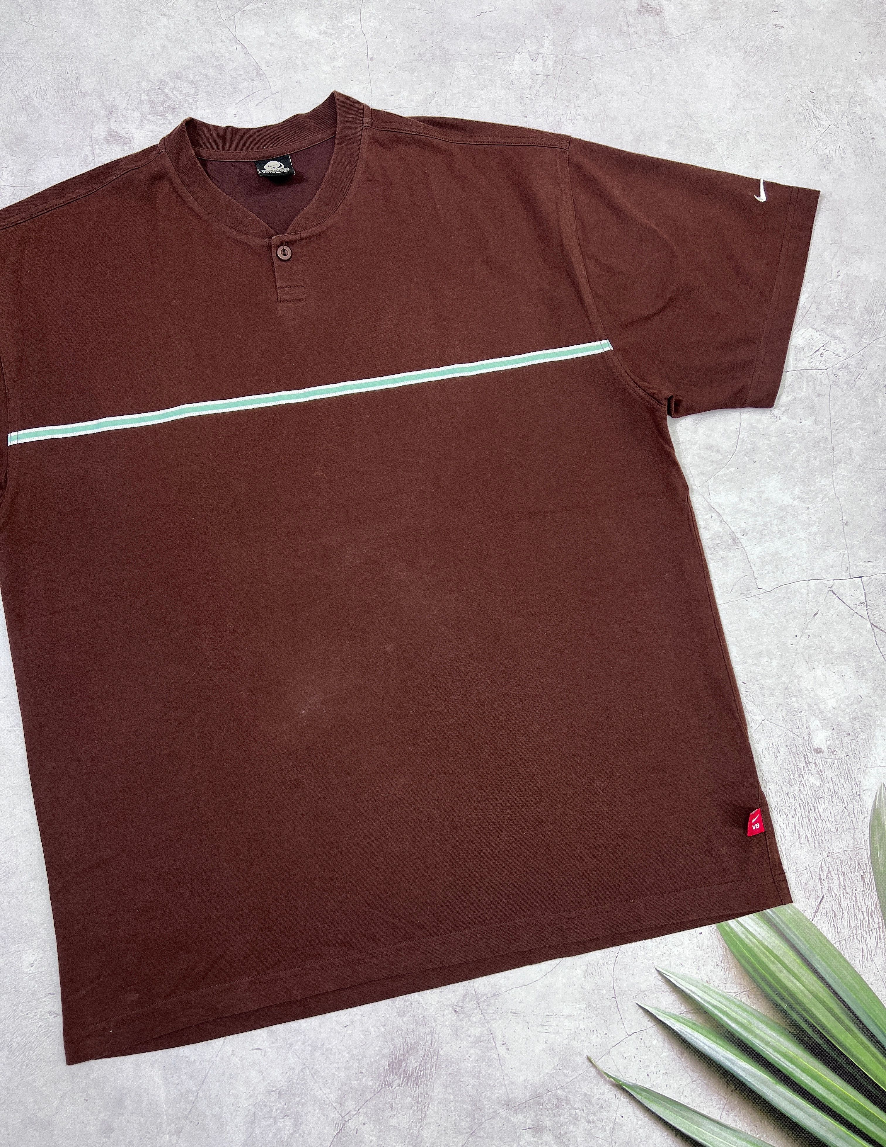 Nike × Sports Specialties × Vintage Nike VB T-Shirt Volleyball Swoosh Logo Size US XL / EU 56 / 4 - 3 Thumbnail