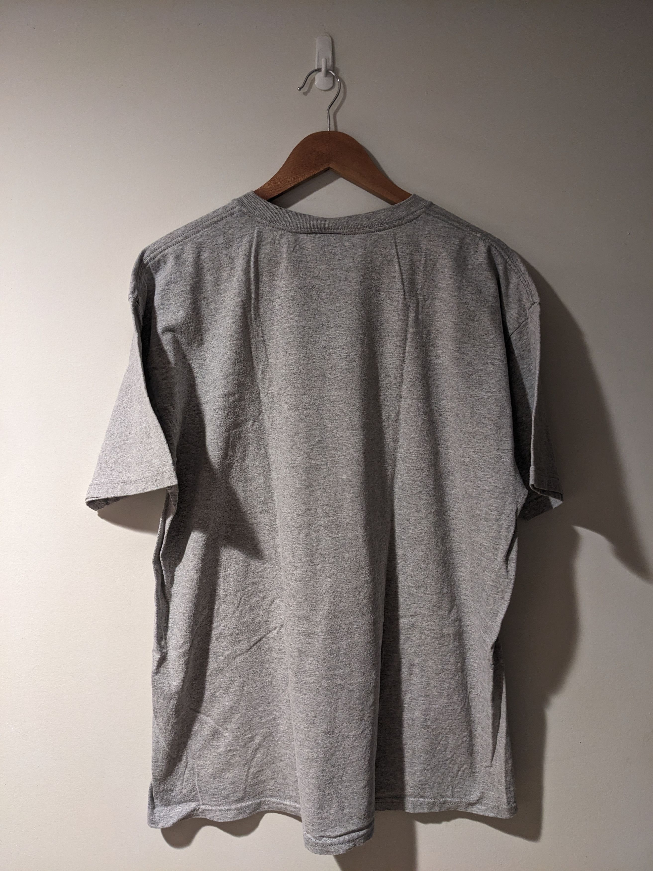 Anvil Vintage Y2K Alaska Bear Animal Nature Gray X-Large T-Shirt Size US XL / EU 56 / 4 - 4 Thumbnail