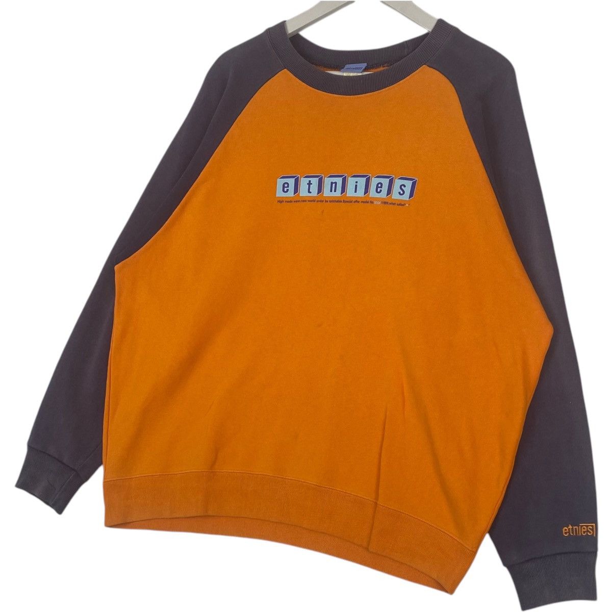 Vintage Vintage Etnies Printed Crewneck Sweatshirt Orange Size L Size US L / EU 52-54 / 3 - 2 Thumbnail