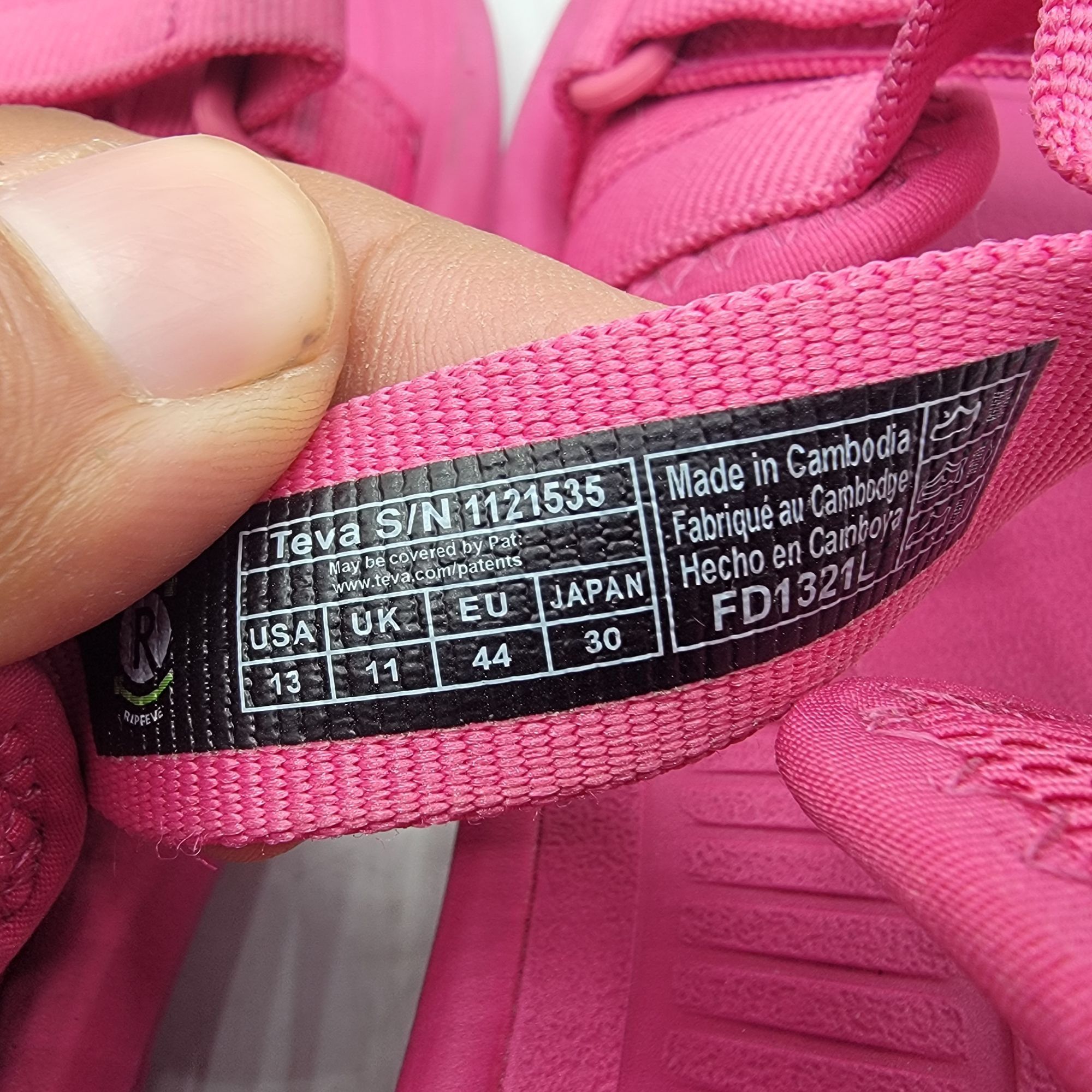 Teva Teva Hurricane Verge Womens 13 Hot Pink Sandals Beach Summer Size US 12 / IT 42 - 7 Thumbnail