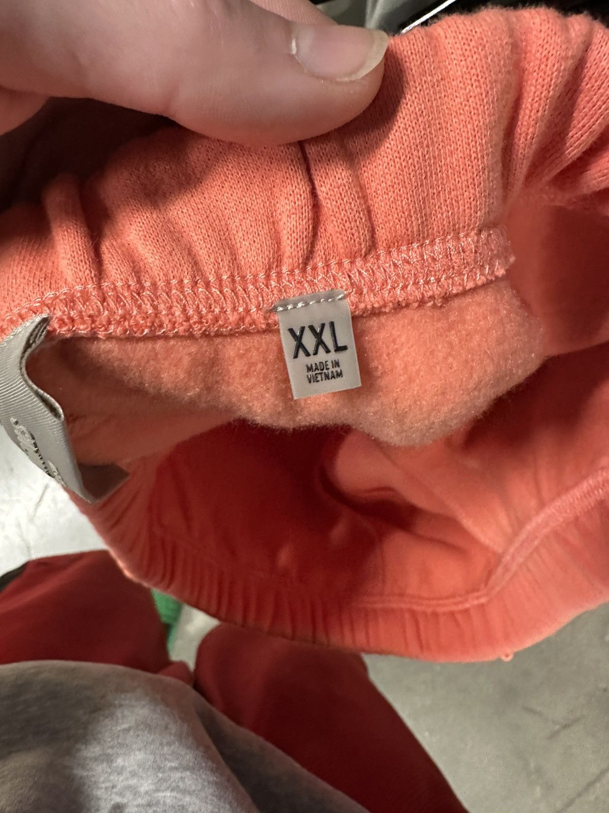 Fear of God Fear of God Essentials Sweatpant Coral Size US 36 / EU 52 - 2 Thumbnail