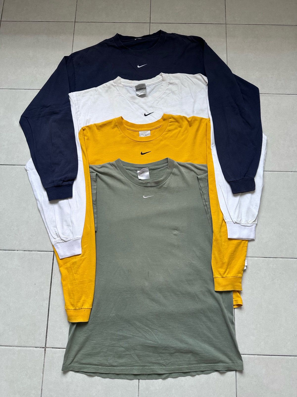 Nike Vintage Nike middle Swoosh bulk Size US M / EU 48-50 / 2 - 8 Thumbnail