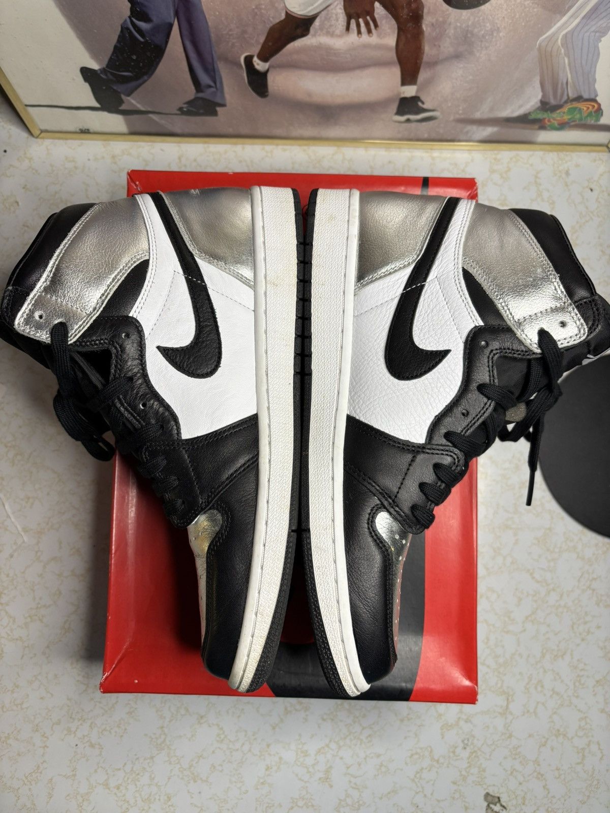 Jordan Brand Air Jordan 1 Retro High silver toe Size US 9.5 / EU 42-43 - 3 Thumbnail
