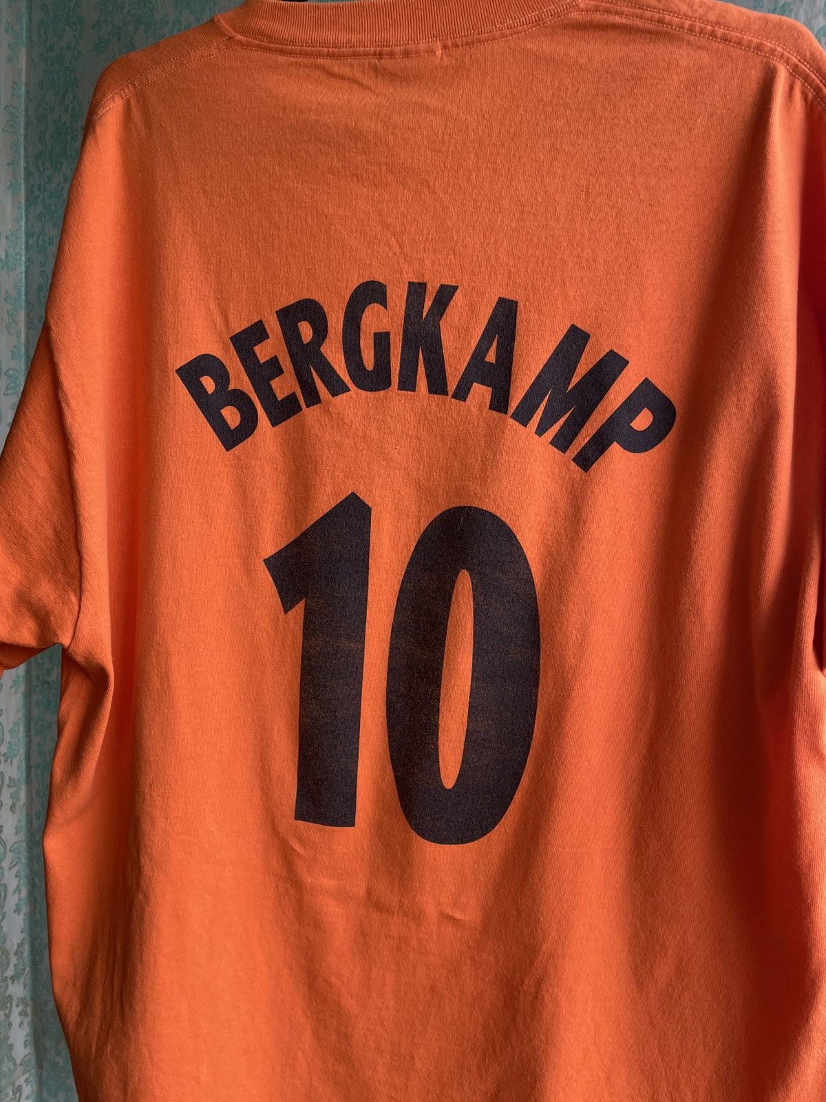Fruit Of The Loom Arsenal vs Ajax 2006 Bergkamp soccer football t shirt jersey Size US XL / EU 56 / 4 - 9 Thumbnail