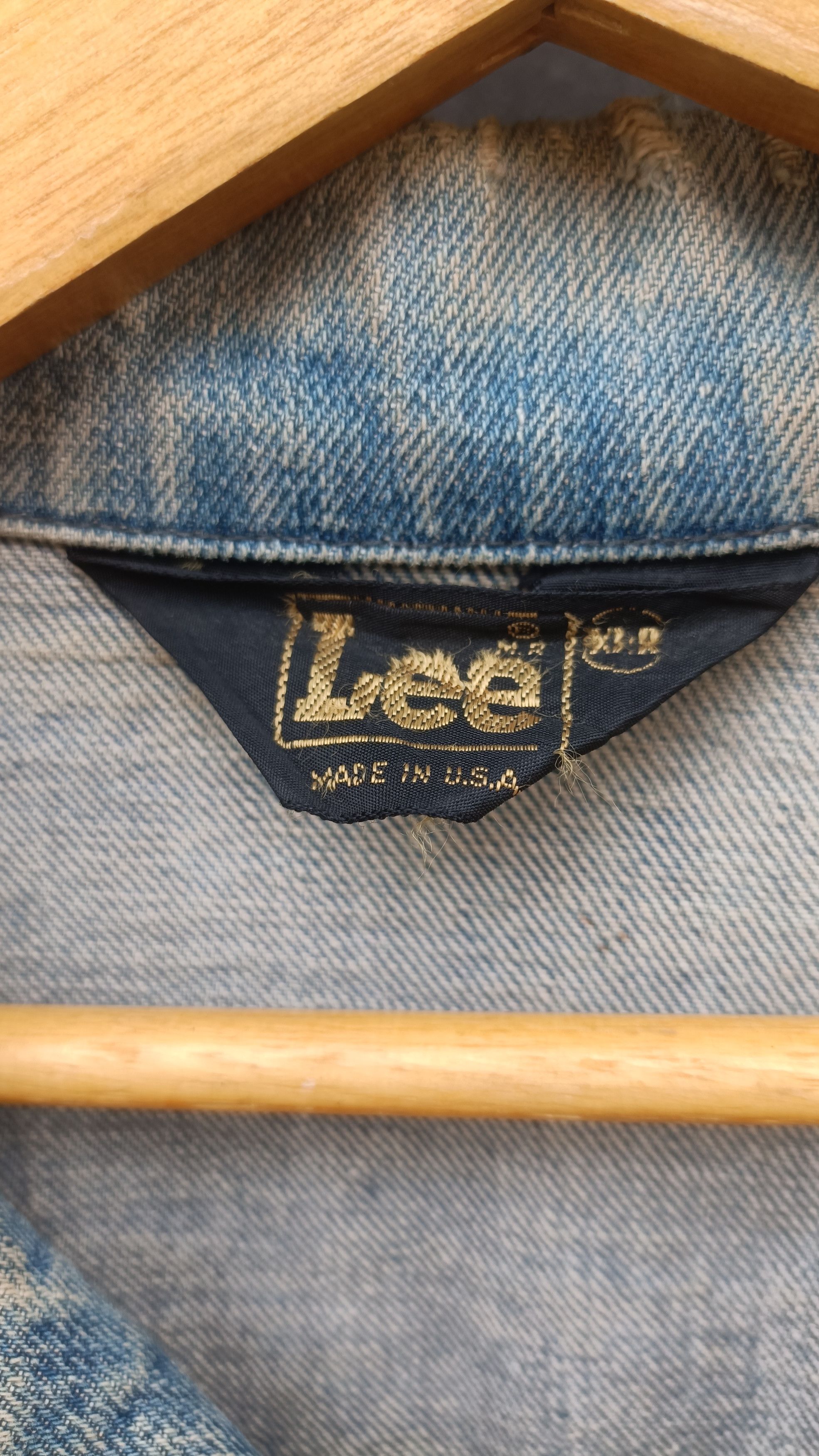 Lee Vintage 70s-80s Lee disstresed denim jacket Size US L / EU 52-54 / 3 - 7 Thumbnail