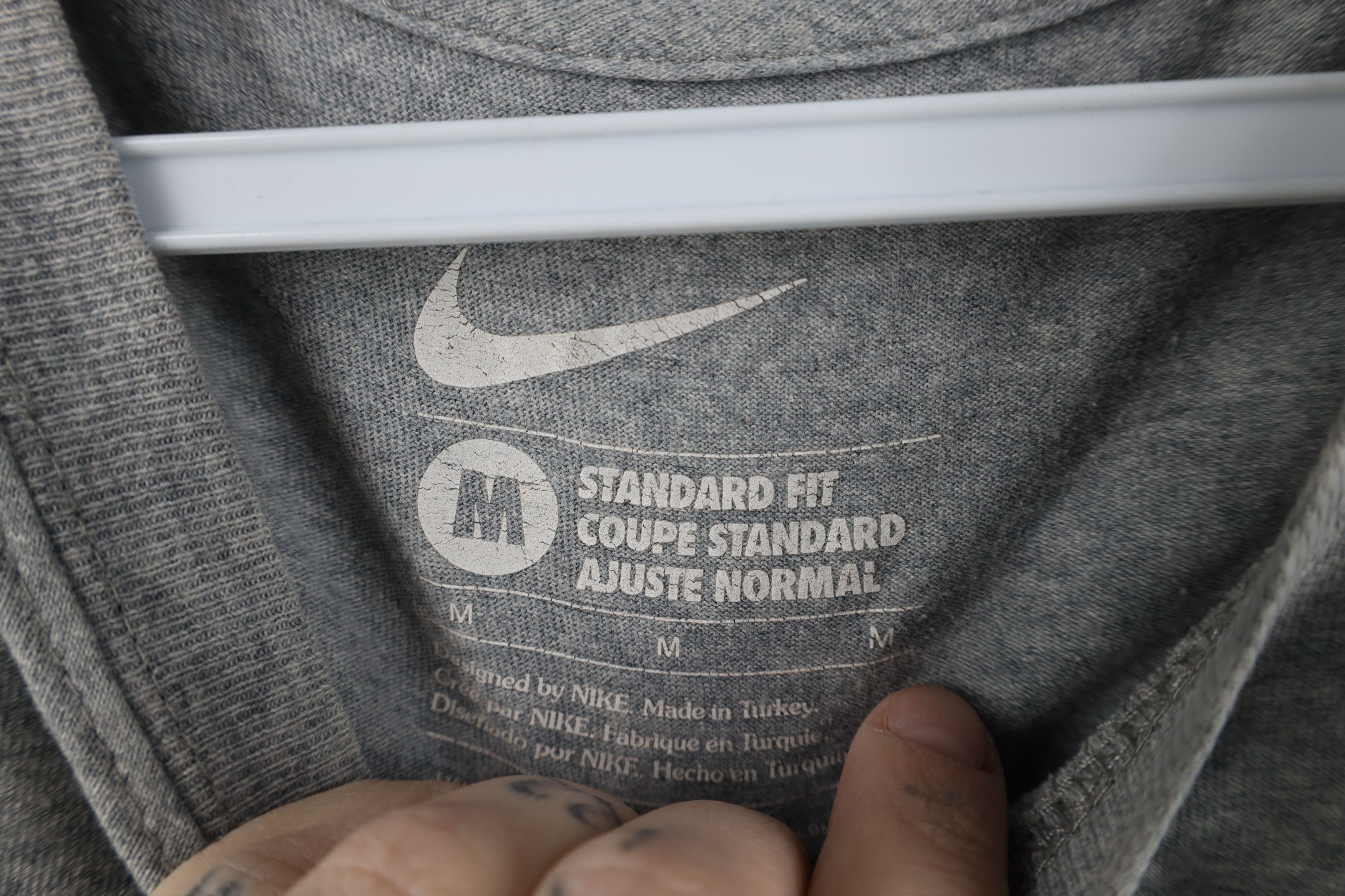 Nike Vintage Y2K Nike Just Do It Center Swoosh T-Shirt Gray Size US M / EU 48-50 / 2 - 9 Thumbnail