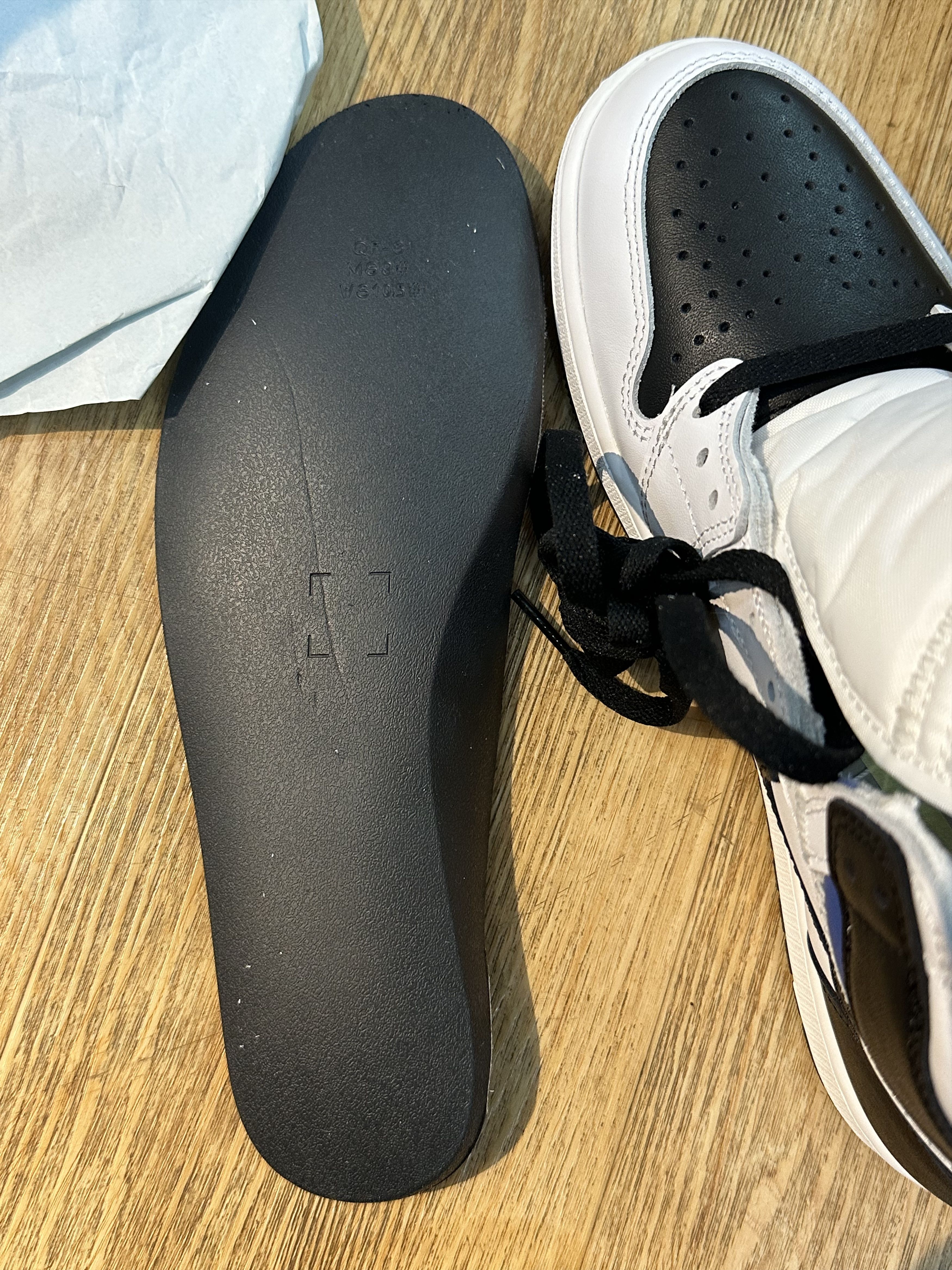 Fragment Design × Nike Jordan 1 Retro High OG SP Fragment x Union LA White Black Size US 9 / EU 42 - 17 Thumbnail