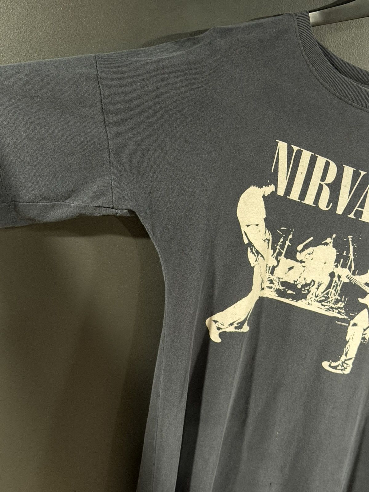 Band Tees 2007 Vintage Nirvana Kurt Cobain Muddy Banks Fade Band Tee L Size US L / EU 52-54 / 3 - 4 Thumbnail