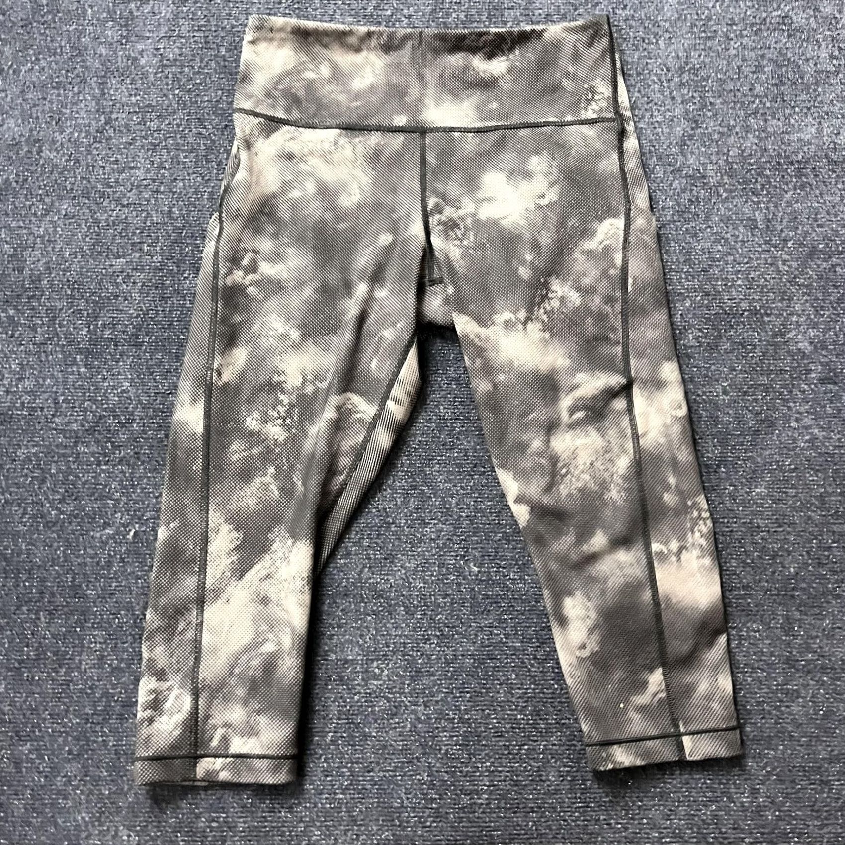 Athleta Athleta Leggings Capri Womens 1X Gray Tie Dye High Rise Yoga Pocket Stash Size 40" / US 18 - 2 Thumbnail