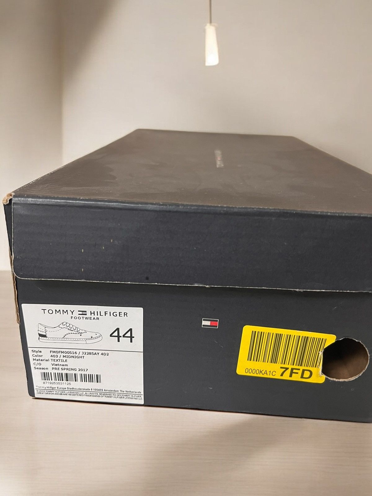 Tommy Hilfiger Tommy Hilfiger low trainers size 44 Size US 11 / EU 44 - 8 Thumbnail