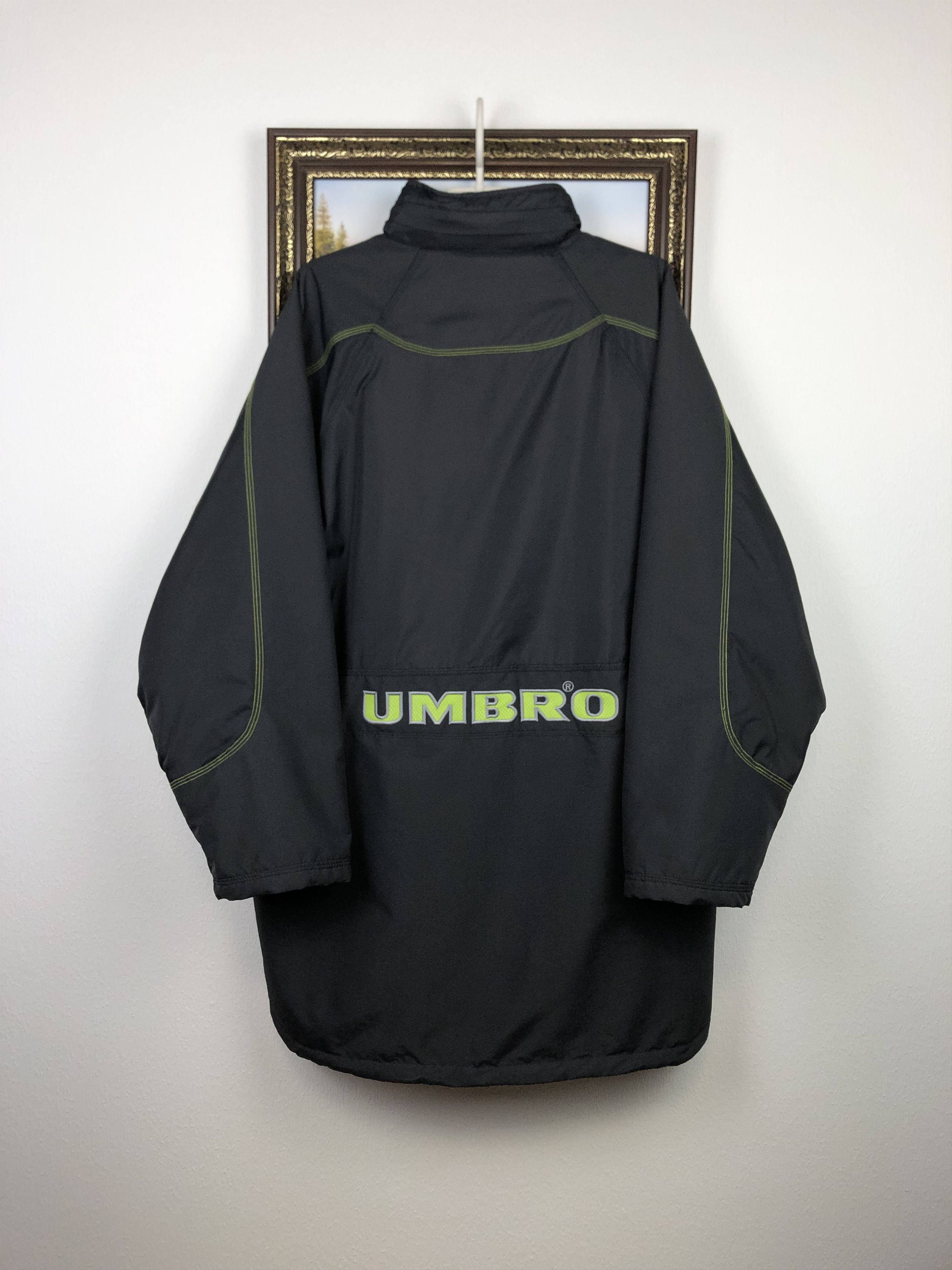 Umbro Vintage Celtic Football Padded Bench Coat Jacket Soccer Size US L / EU 52-54 / 3 - 10 Thumbnail