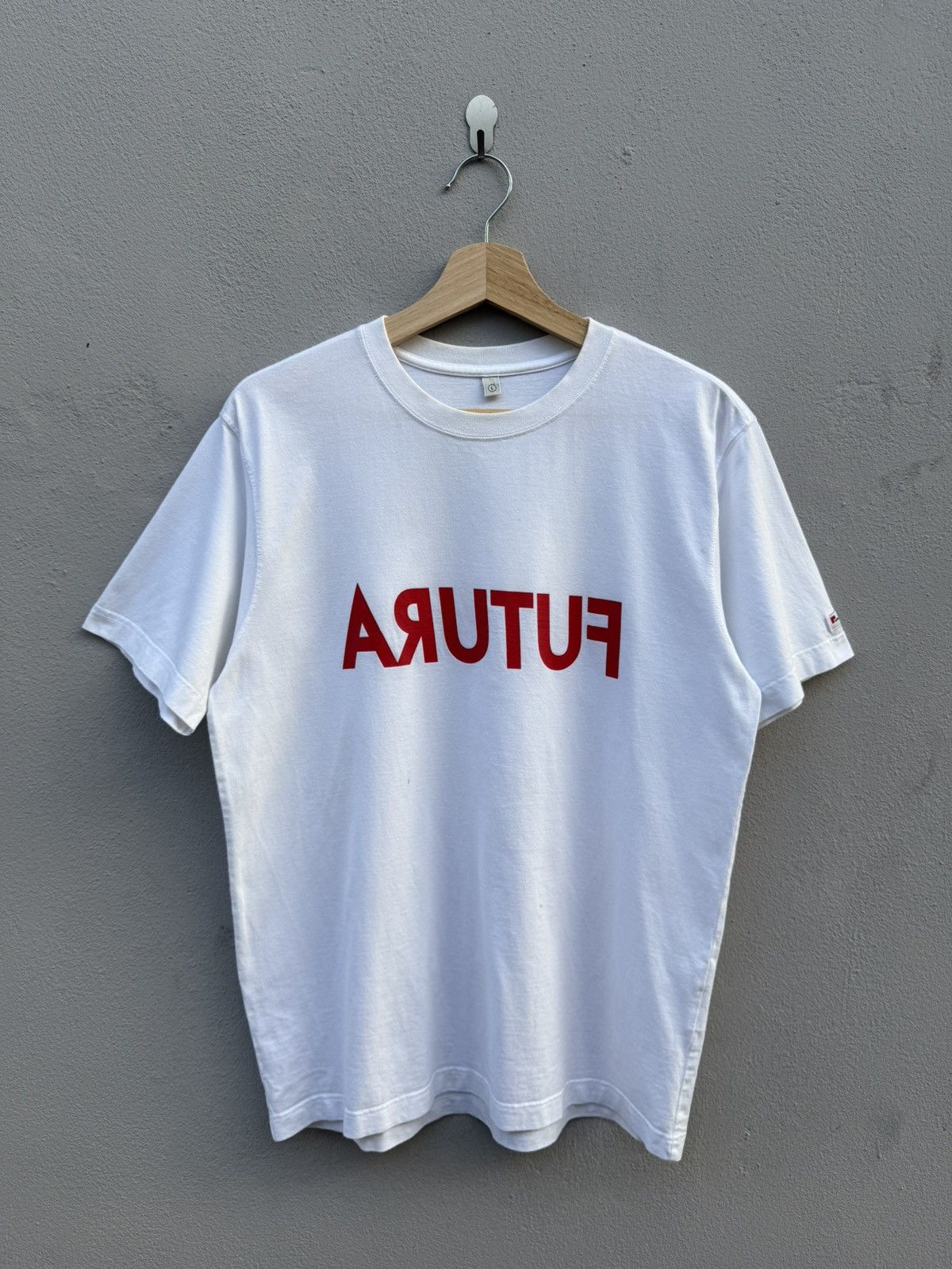 Futura × Japanese Brand × Vintage Vintage 2000s Futura Laboratories x Uniqlo Tee Size US M / EU 48-50 / 2 - 1 Thumbnail