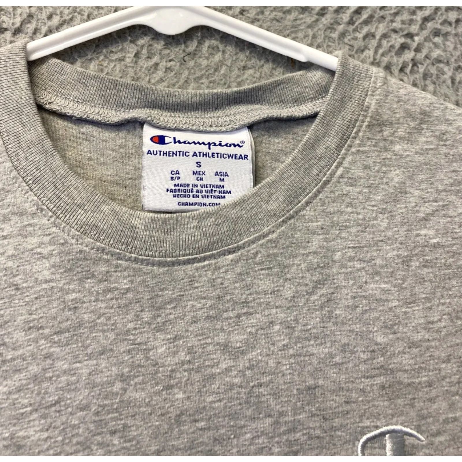 Champion Champion T Shirt S Gray Embroidered Logo Tee Short Sleeve Crew Neck Mens /98-40 Size US S / EU 44-46 / 1 - 4 Thumbnail