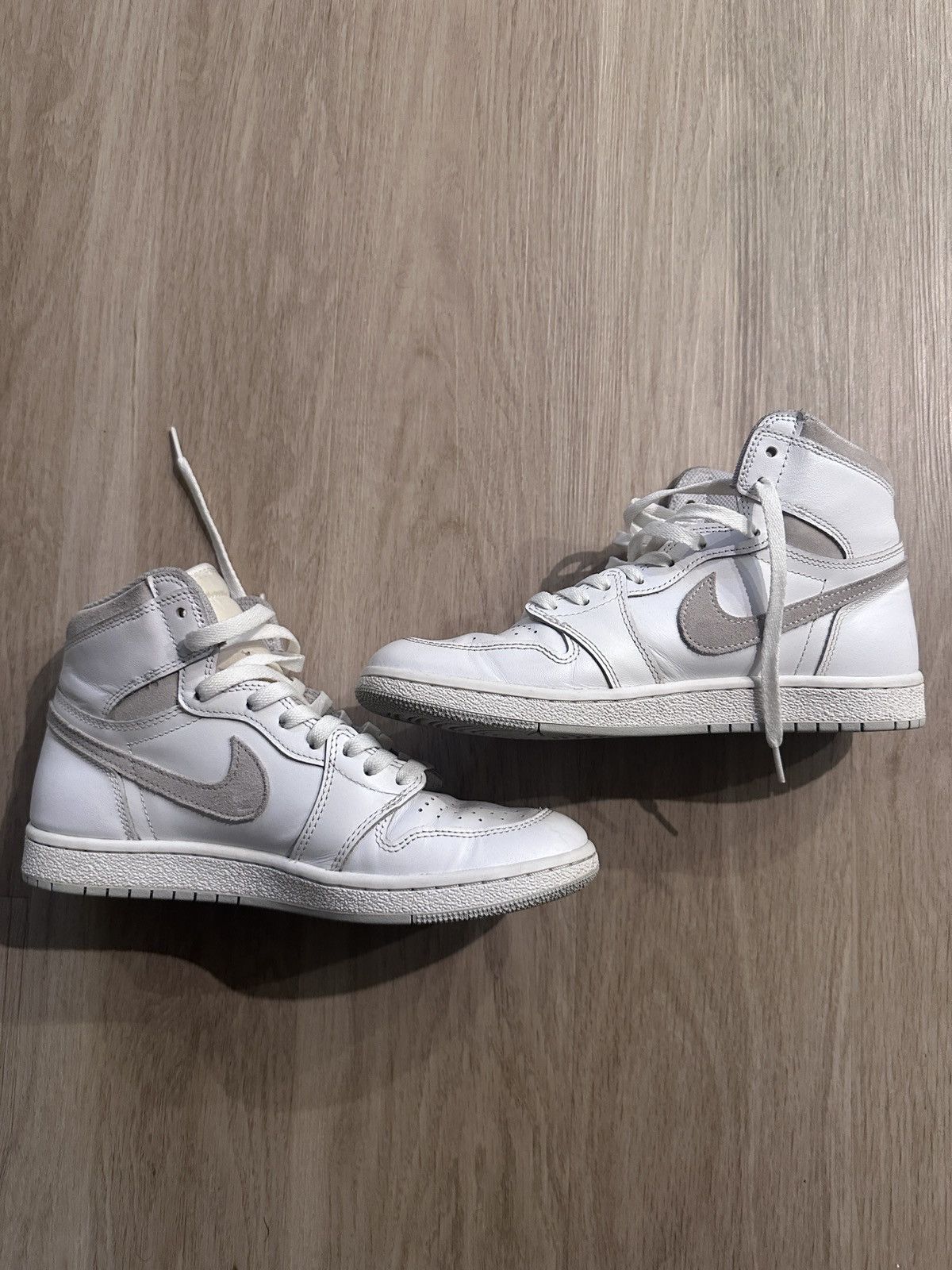 Jordan Brand Air Jordan 1 Retro High 85 OG neutral grey Size US 9 / EU 42 - 5 Thumbnail
