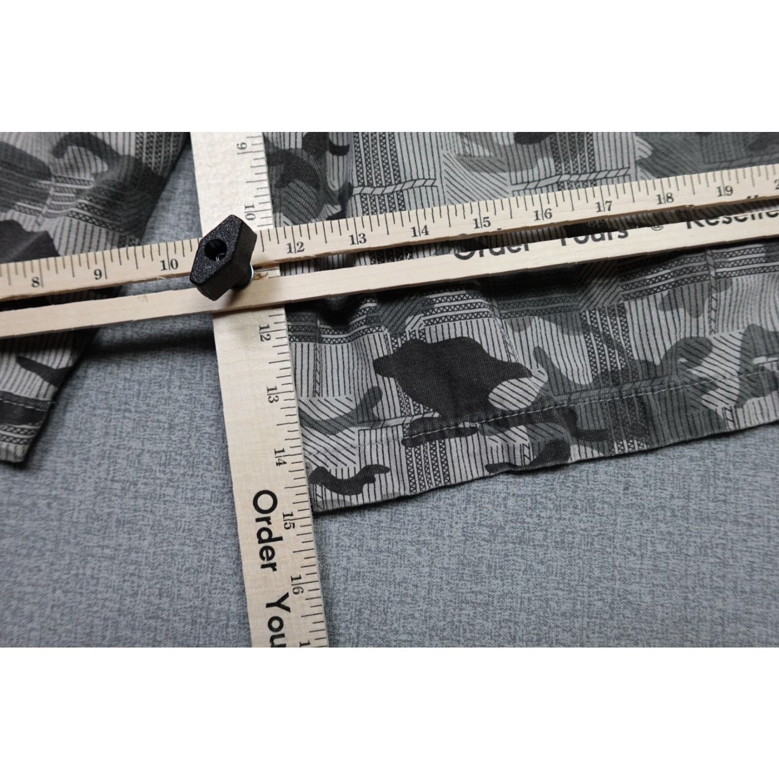 Phat Farm Phat Farm Mens Cargo Short 44 Gray Athletic 5-Pocket Outdoor Casual Hip Hop Baggy Camouflage Cotton Denim Style Size US 44 / EU 60 - 3 Thumbnail