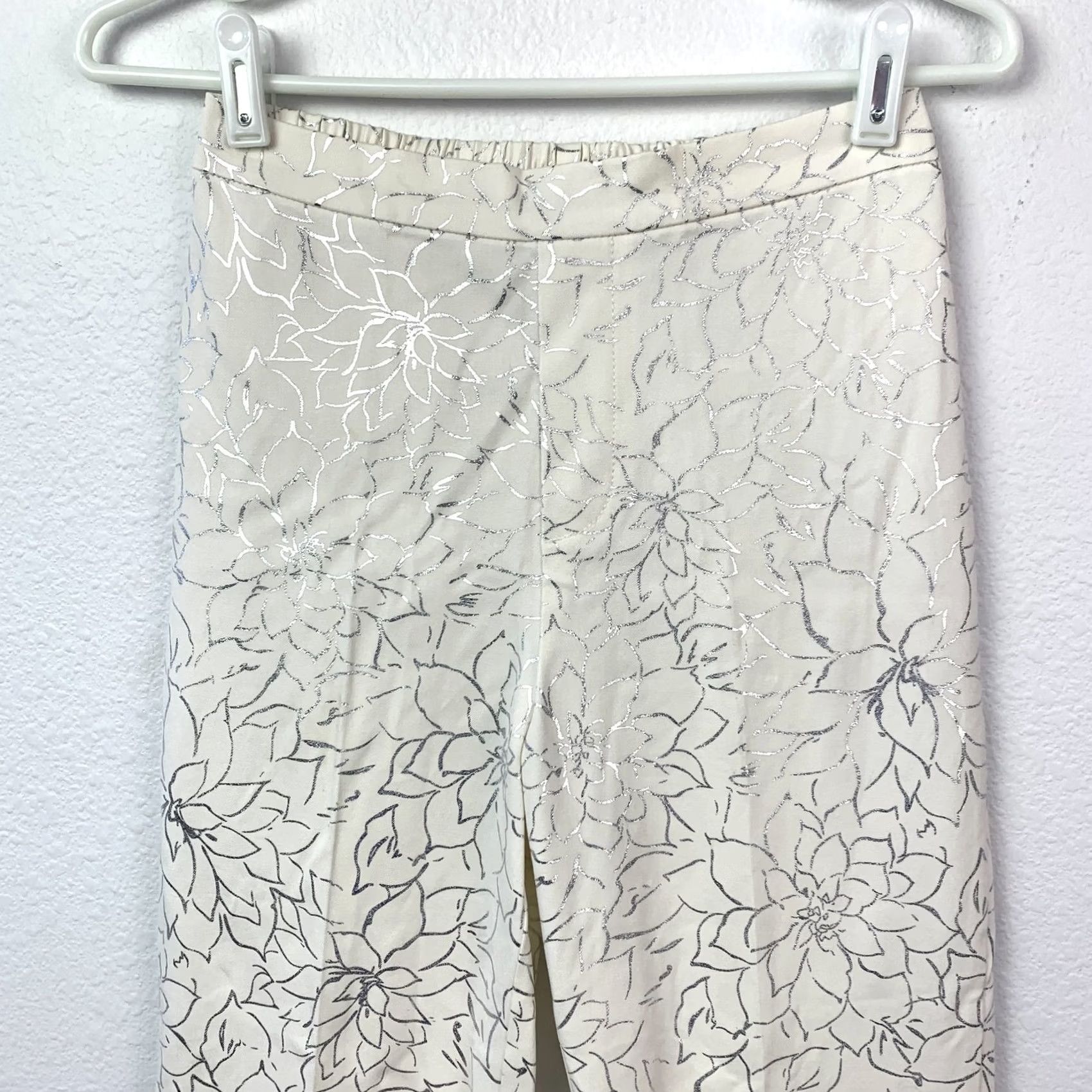 Vintage Isaac Mizrahi Live! Women's Cream Silver Floral Metallic Elastic Waist Pants 0T Size 25" / US 0 / IT 36 - 2 Thumbnail