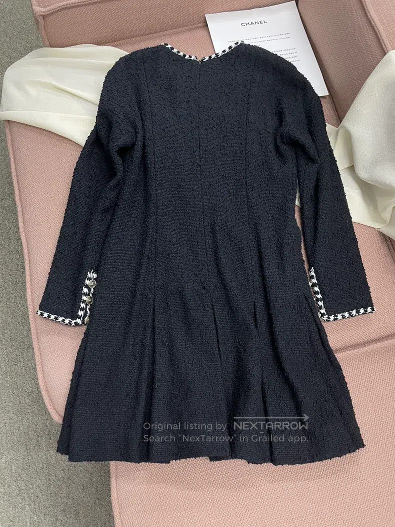 Chanel Chanel 21S black four-pocket tweed dress jacket Size XS / US 0-2 / IT 36-38 - 4 Thumbnail