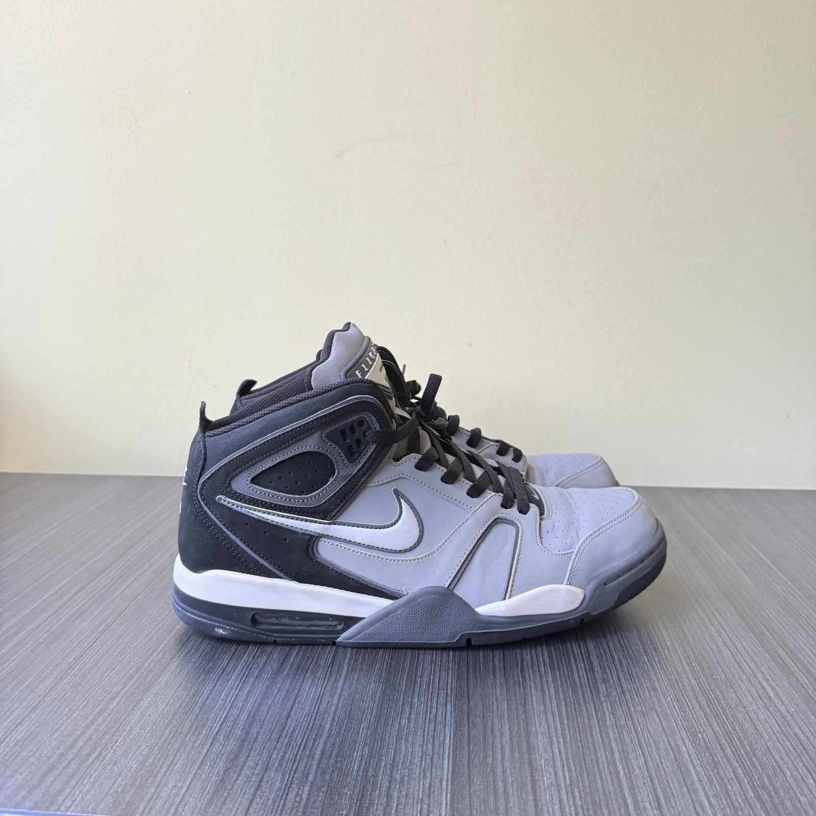 Nike Nike Air Flight Falcon Wolf Gray Men's Sz 12 Athletic Shoes Size US 12 / EU 45 - 2 Thumbnail
