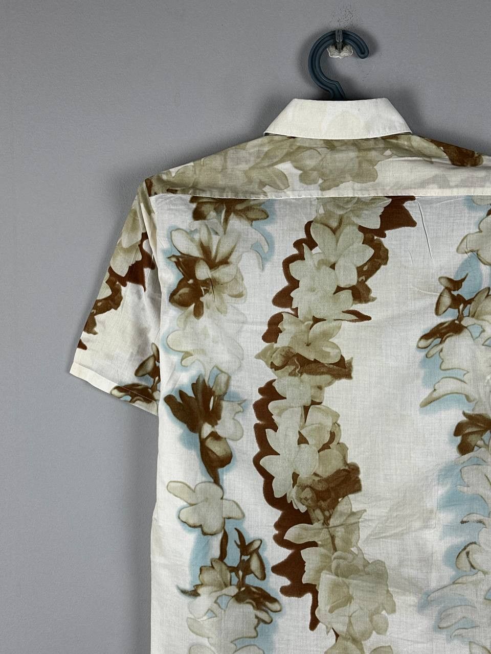 Hugo Boss Luxury Hugo Boss Summer Hawaii Floral Print Shirt Size US S / EU 44-46 / 1 - 15 Thumbnail