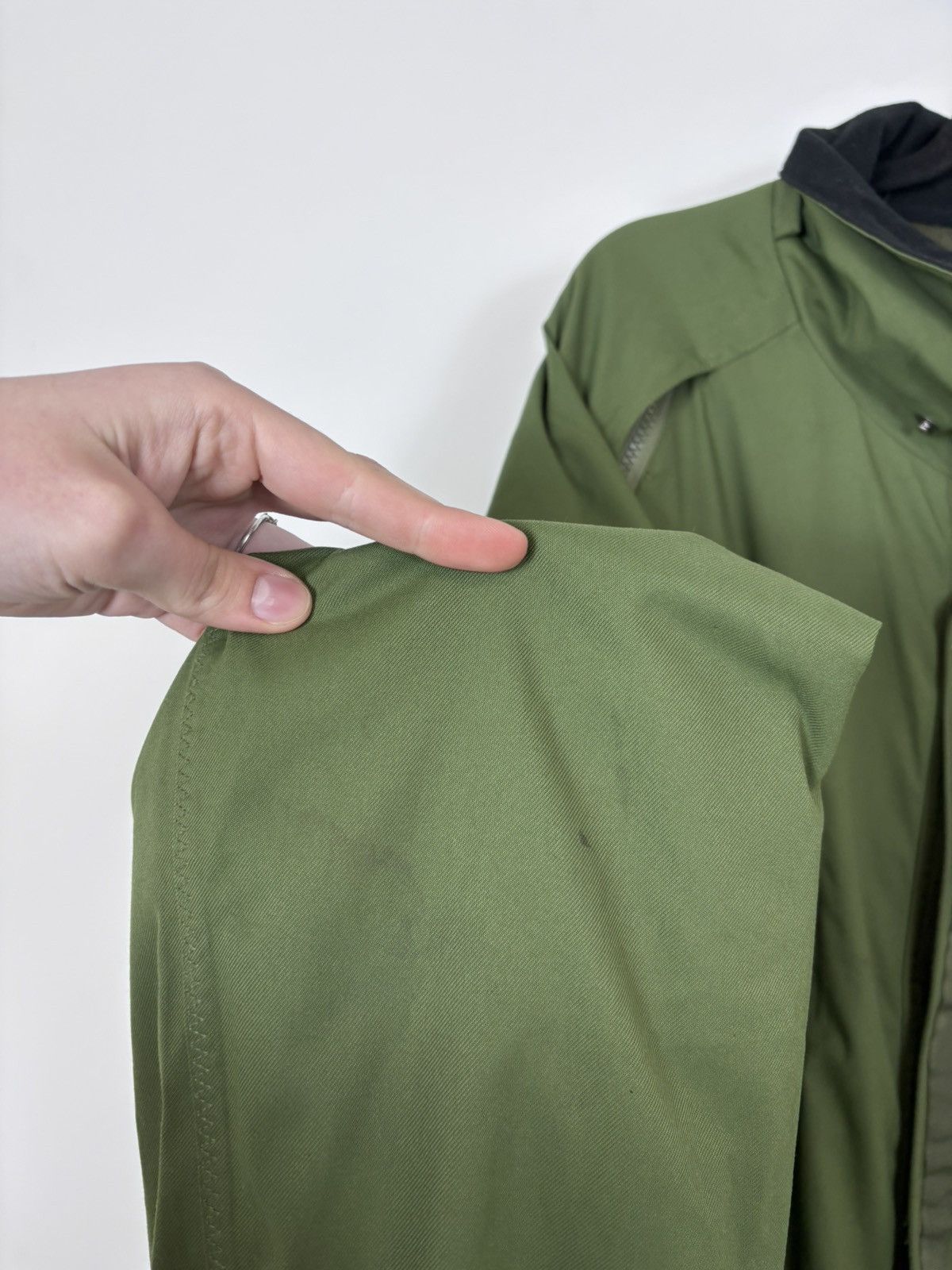 Oakley Vintage Oakley Men’s Dark Green Technical Ski Jacket Size US XL / EU 56 / 4 - 12 Thumbnail