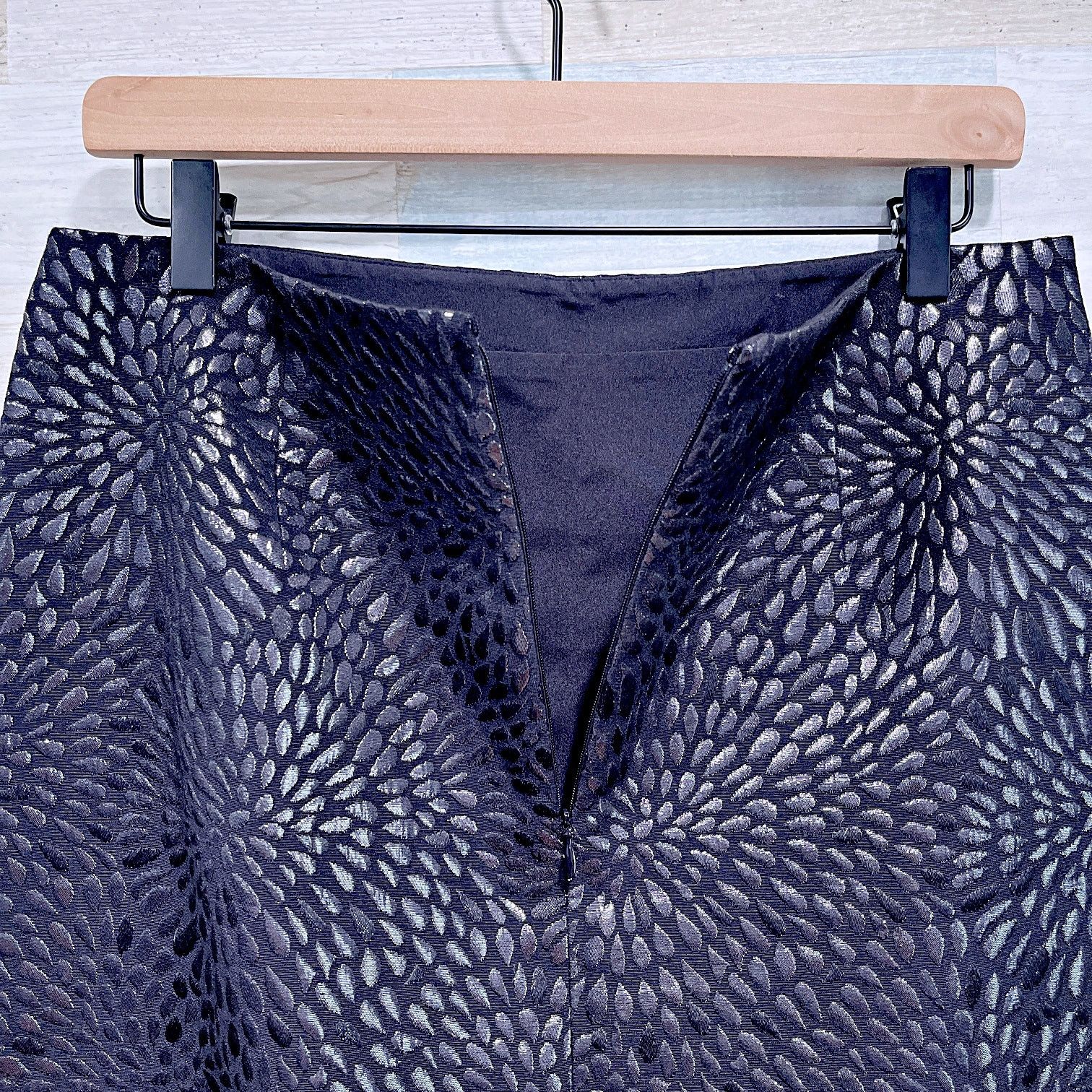 Loft LOFT Shimmer Splash Wrap Mini Skirt Black Womens 6 Size 28" / US 6 / IT 42 - 4 Thumbnail