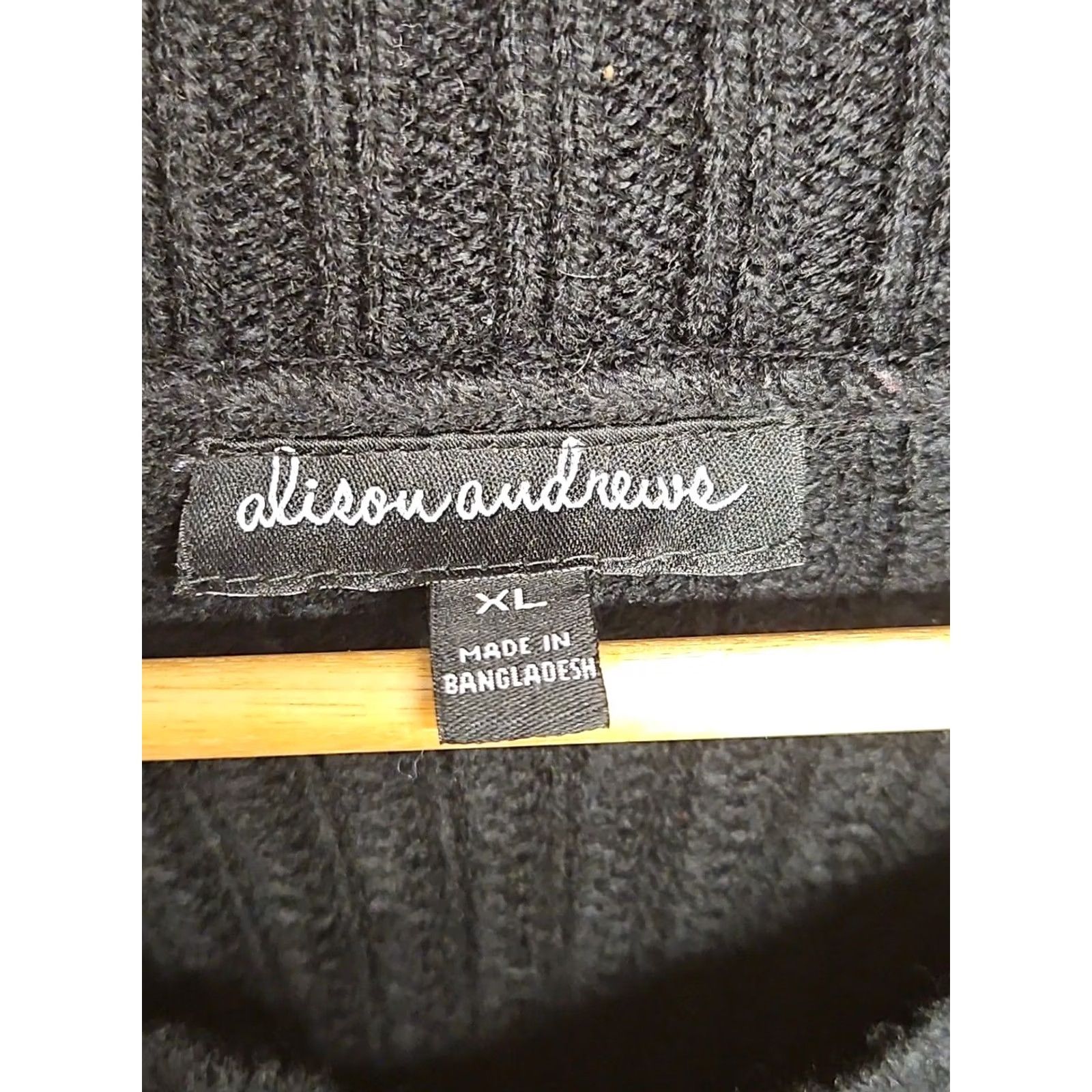 Vintage VINTAGE? No. Timeless Ribbed Knit Women’s XL Black Classic Pullover Sweater Button Shoulder Size XL / US 12-14 / IT 48-50 - 6 Thumbnail