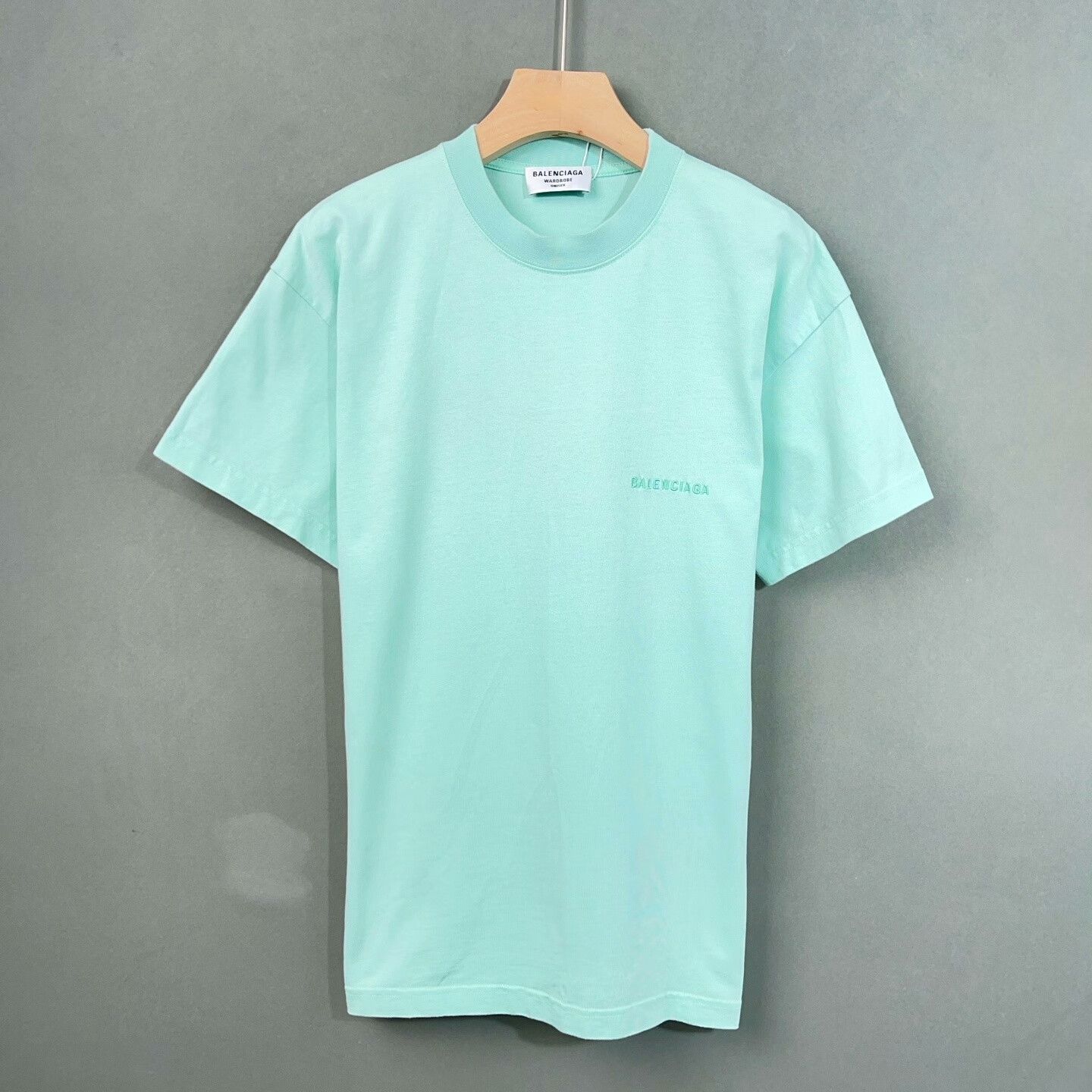 Balenciaga Balenciaga Mint Green Cotton Embroidered Logo Tee Size XS / US 0-2 / IT 36-38 - 1 Thumbnail