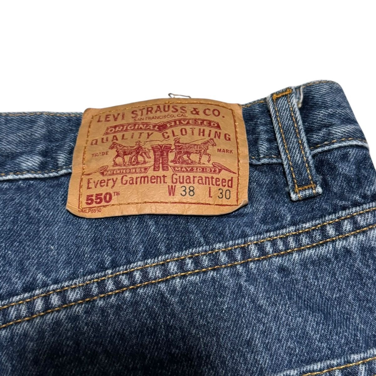 Levi's 2002 Levi's 550 Cut Off Jean Shorts Men's 38 (Fits 36) Size US 36 / EU 52 - 3 Thumbnail