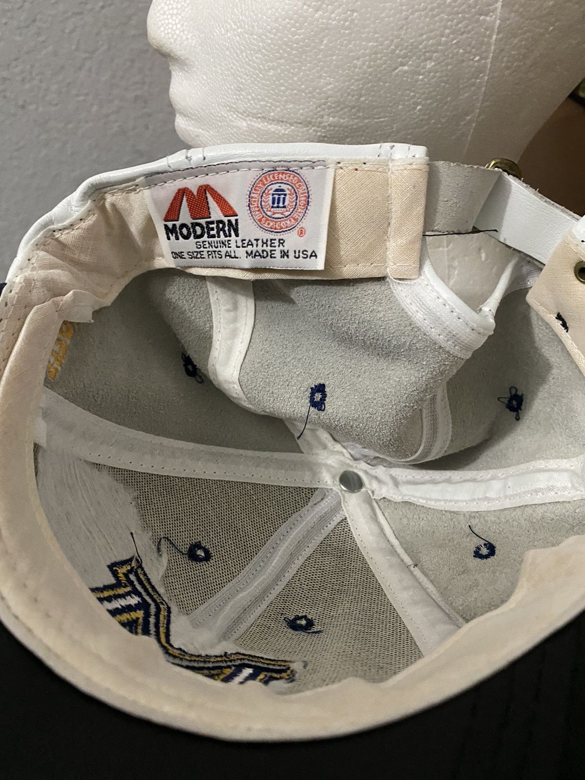 Vintage Vintage 90’s leather hat Michigan wolverines Size ONE SIZE - 5 Thumbnail