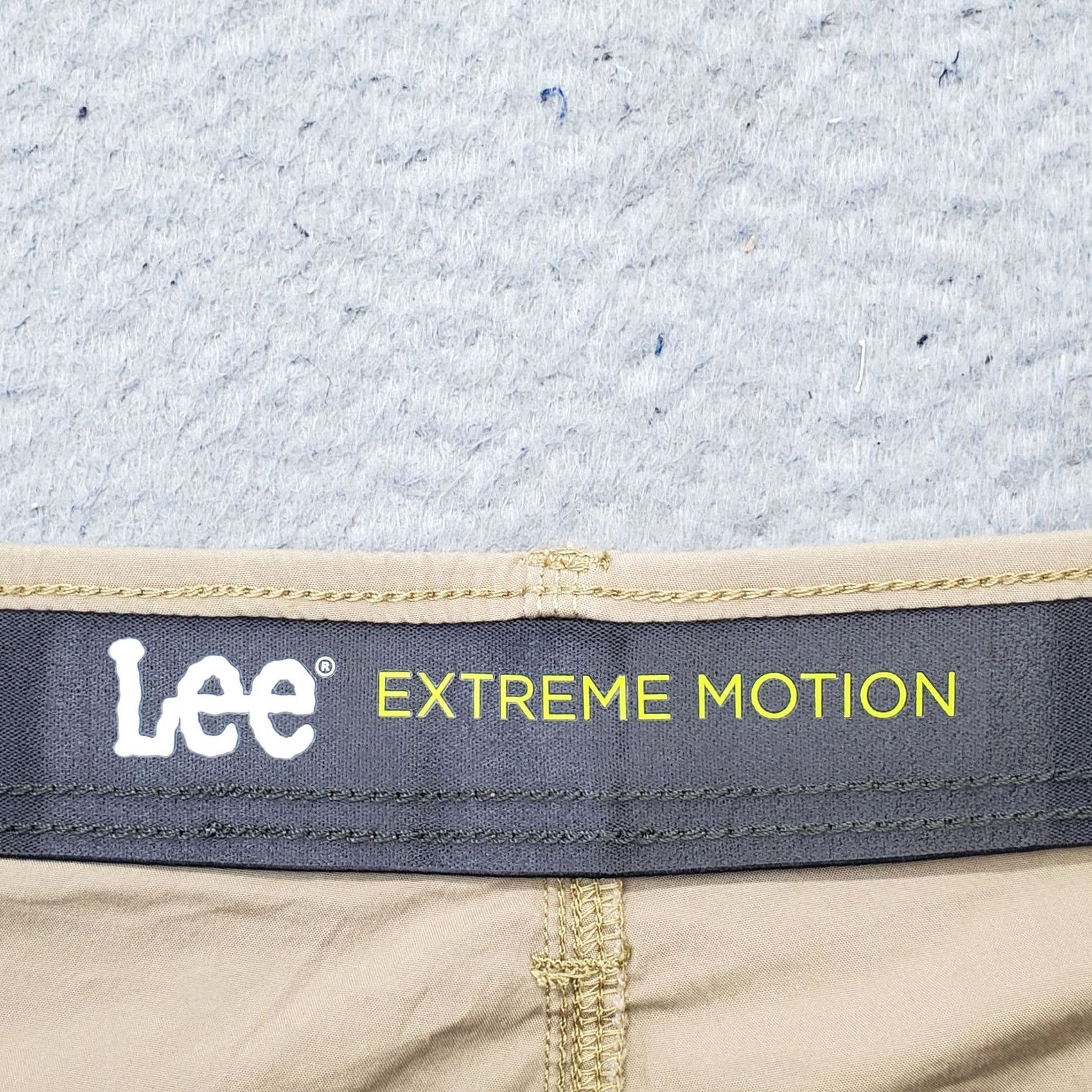 Lee Lee Cargo Shorts Mens 54 Brown Relaxed Performance 10.25 Inseam Waistband 26.5" Cargo Pocket Cotton Cotton Lee Extreme Motion Size US 38 / EU 54 - 6 Thumbnail