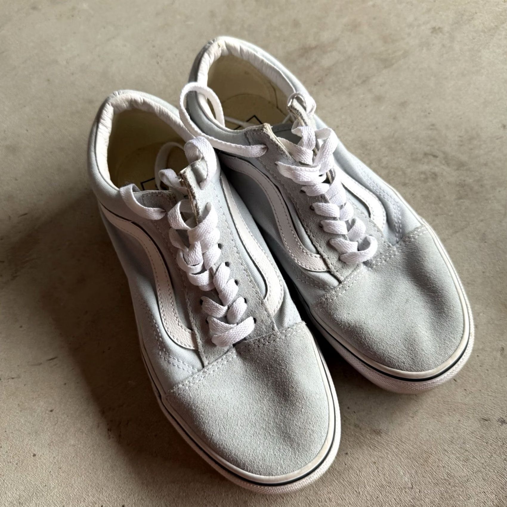 Vans Vans Off the Wall Old Skool Light Blue Suede Low Top Skate Sneakers Men’s 7 Men Blue Suede Sneaker 1990s Vintage Style Accessories Size US S / EU 44-46 / 1 - 4 Thumbnail