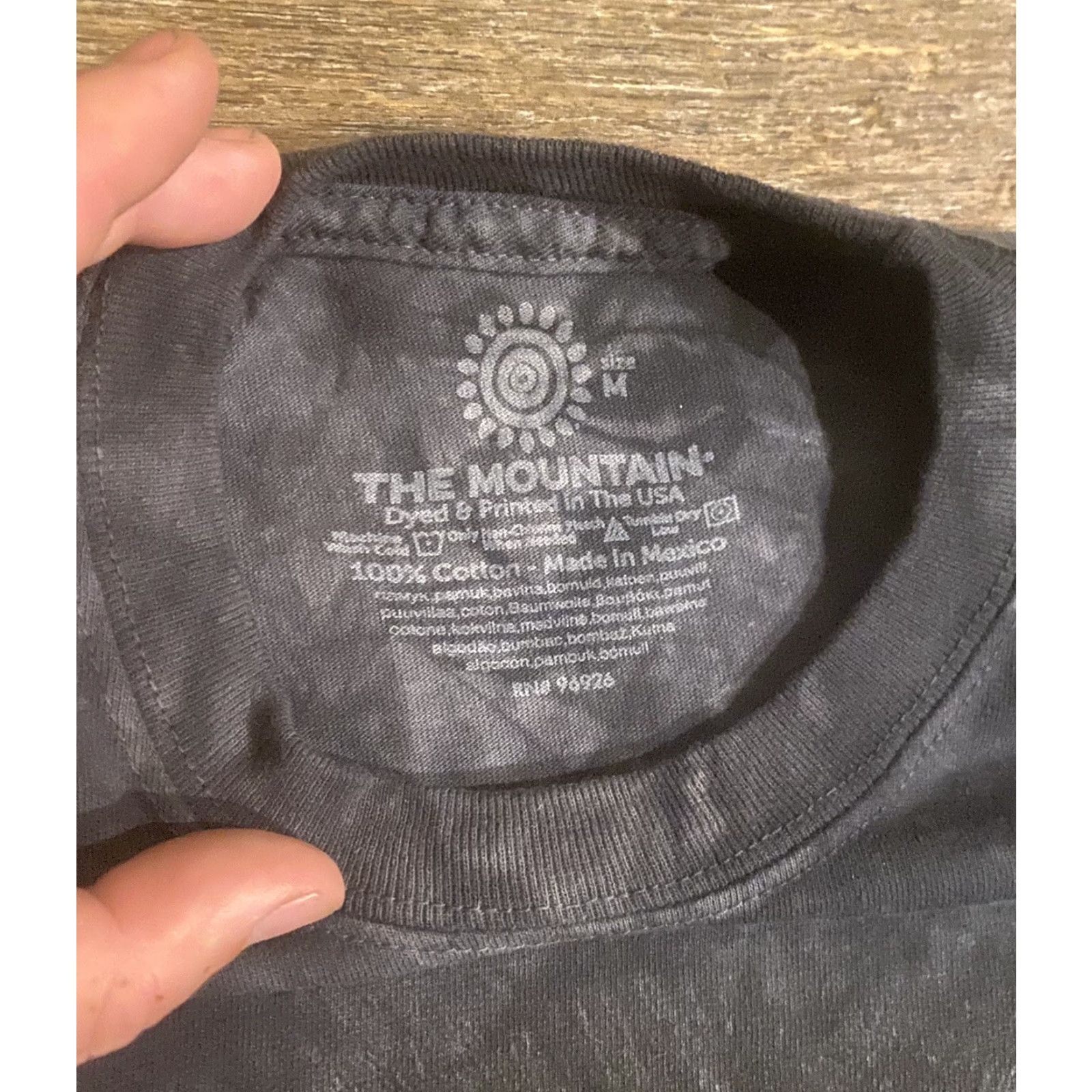 The Mountain VINTAGE The Mountain Unisex Graphic T-Shirt Black Lab Face Sz Medium Tie dye Shirt Mens Womens Size US M / EU 48-50 / 2 - 4 Thumbnail