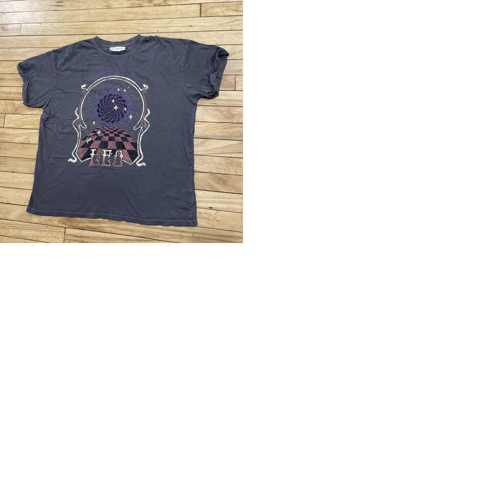 Vintage Girl Dangerous Leo Distressed Dark Astrology Gray T-Shirt Adult Large Regular Cotton Short Sleeve Crew Neck Pullover Basic Bohemian Hippie Size L / US 10 / IT 46 - 12 Thumbnail