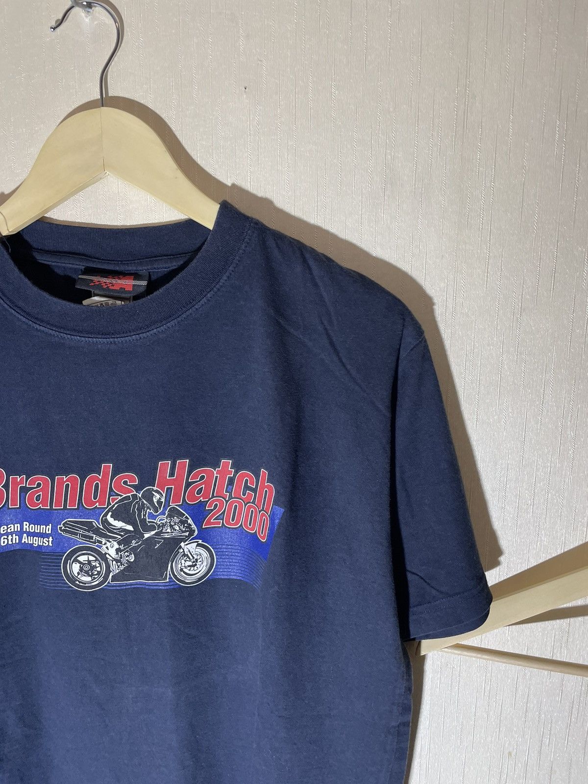 Vintage Superbike brand hatch racing vintage T shirt 90s Size US M / EU 48-50 / 2 - 9 Thumbnail