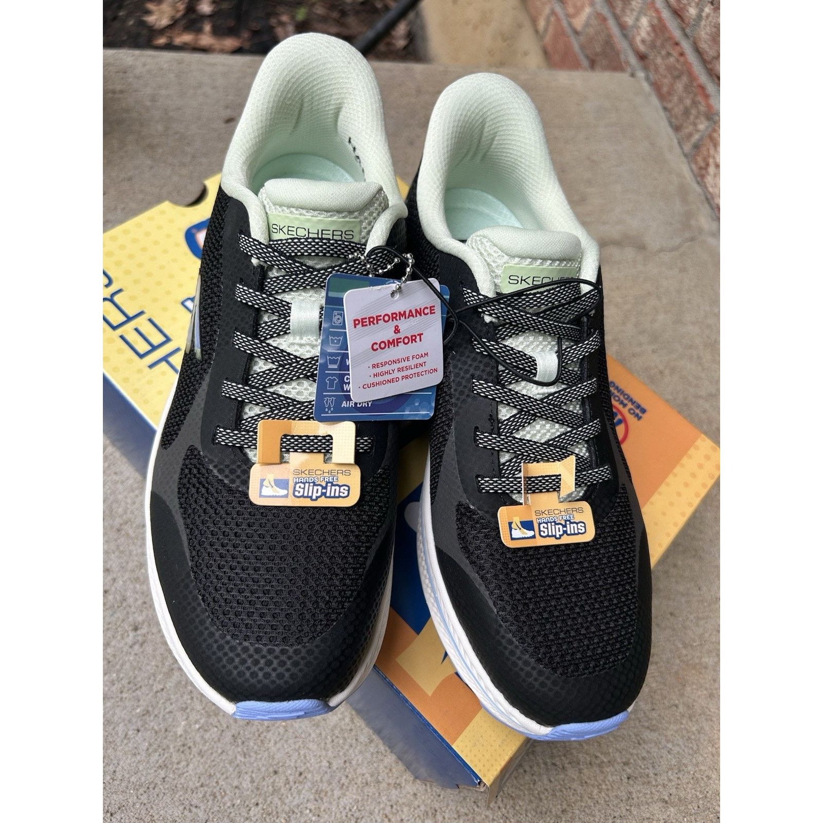 SKECHERS Woman's Shoes SKECHERS Go Run 2.0 Captiva Slip-Ins Sz 9 Size US 9 / IT 39 - 1 Thumbnail