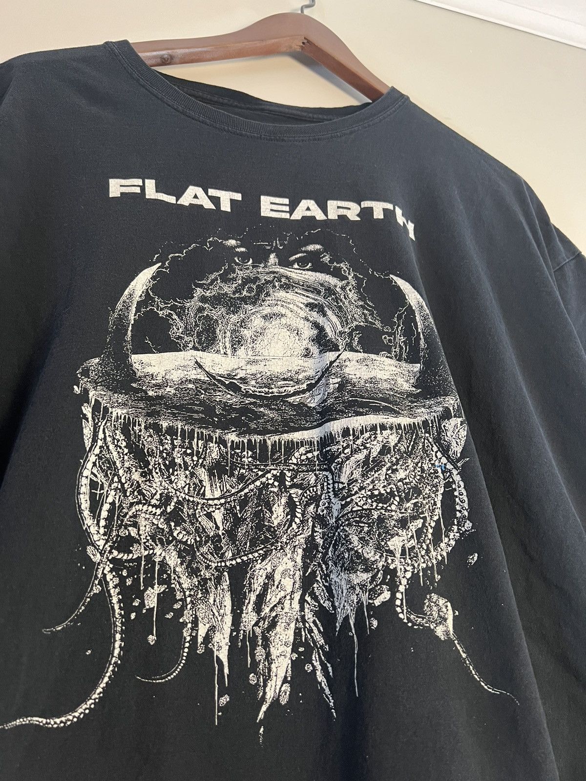 Alien Workshop × Band Tees × Vintage Vintage Flat Earth band tee Size US XL / EU 56 / 4 - 1 Thumbnail