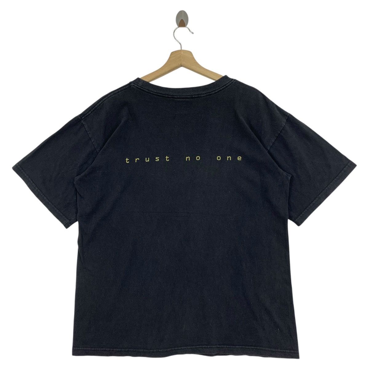 Vintage Vintage 90s X-FILES trust no one movie tee Size US L / EU 52-54 / 3 - 4 Thumbnail