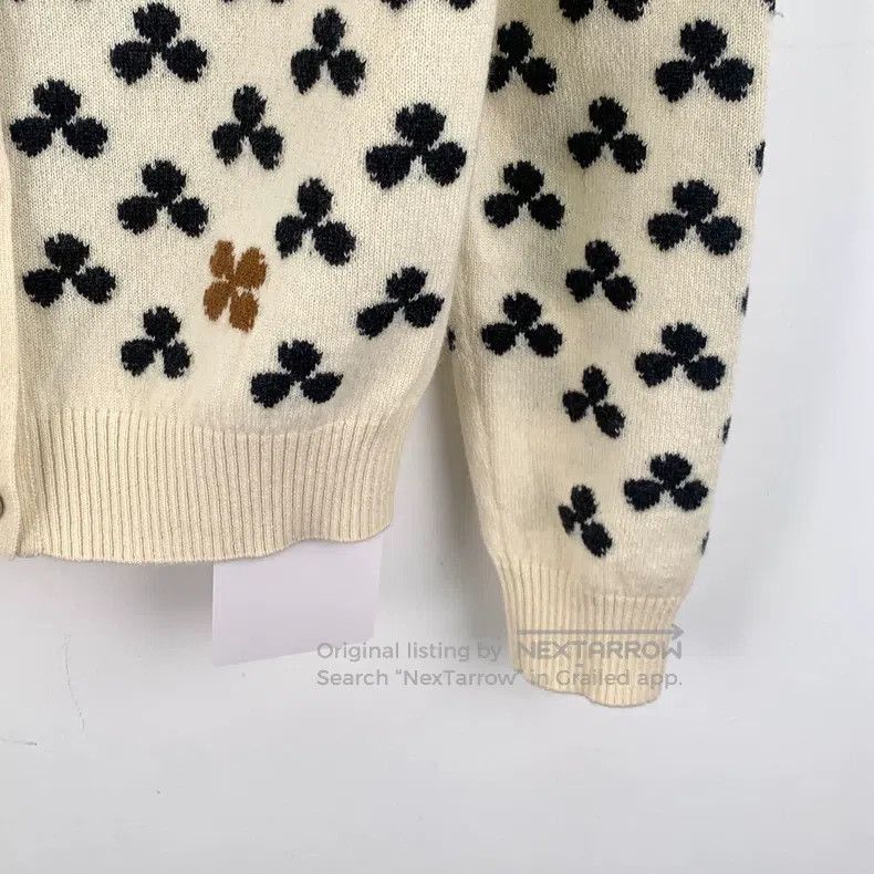 Hermes Hermes Beige Four-Leaf Clover Embroidered Cashmere Crewnec Size XXS / US 00 / IT 34 - 4 Thumbnail
