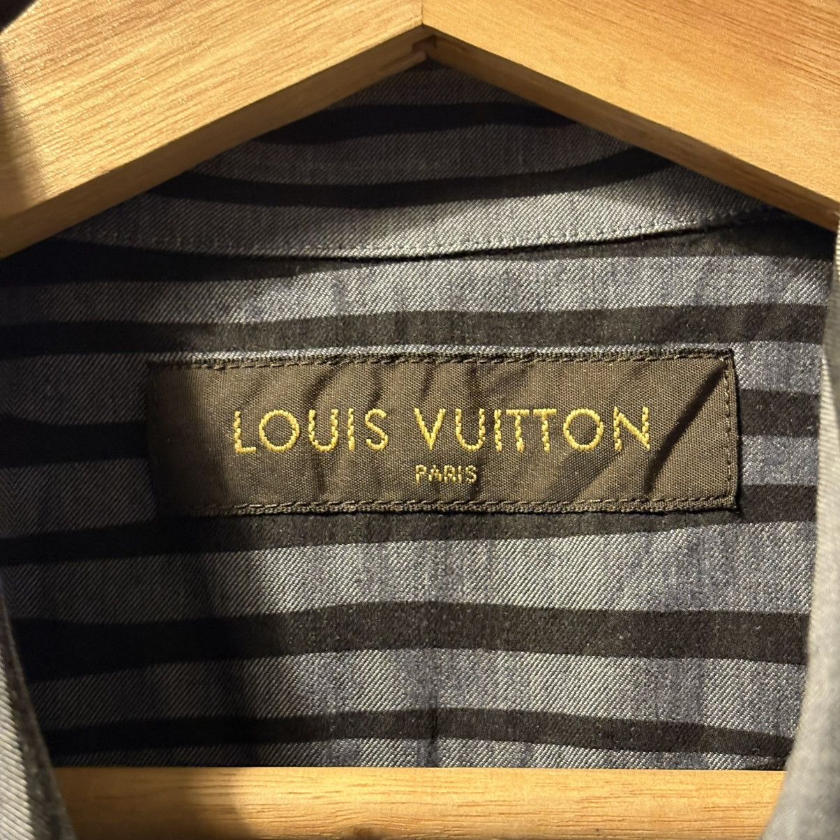 Louis Vuitton Louis Vuitton 2016 Stripe Button Ups Size US M / EU 48-50 / 2 - 6 Thumbnail