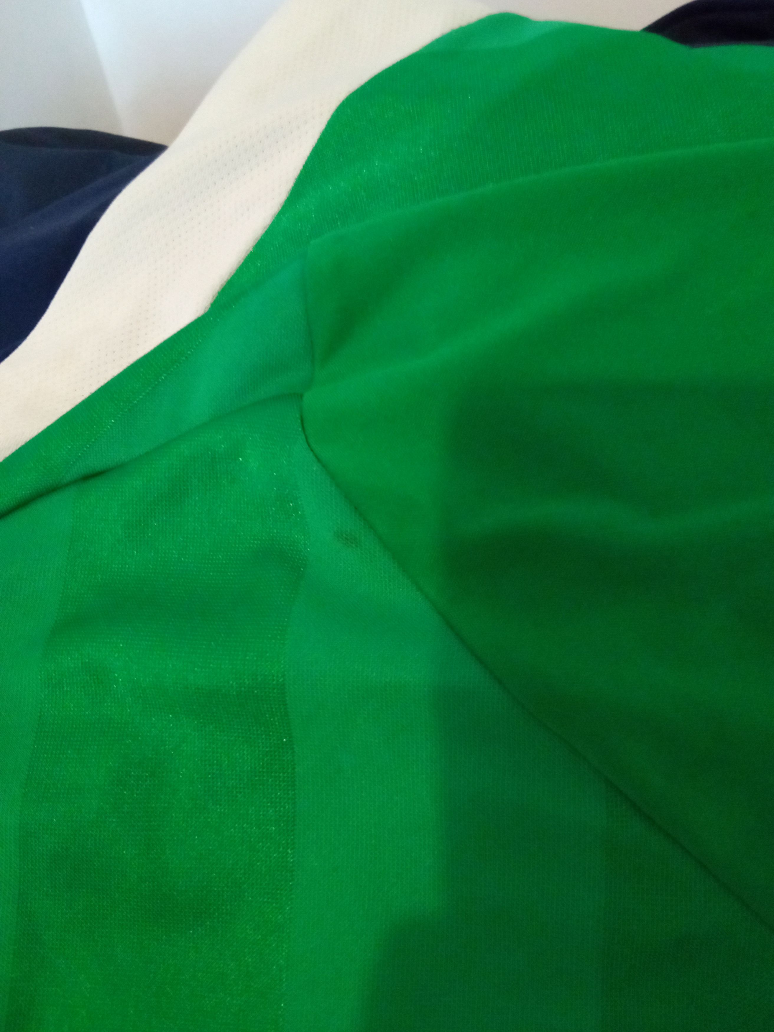 Umbro × Vintage Republic of Ireland Home football shirt 2016 - 2018 Size US L / EU 52-54 / 3 - 7 Thumbnail