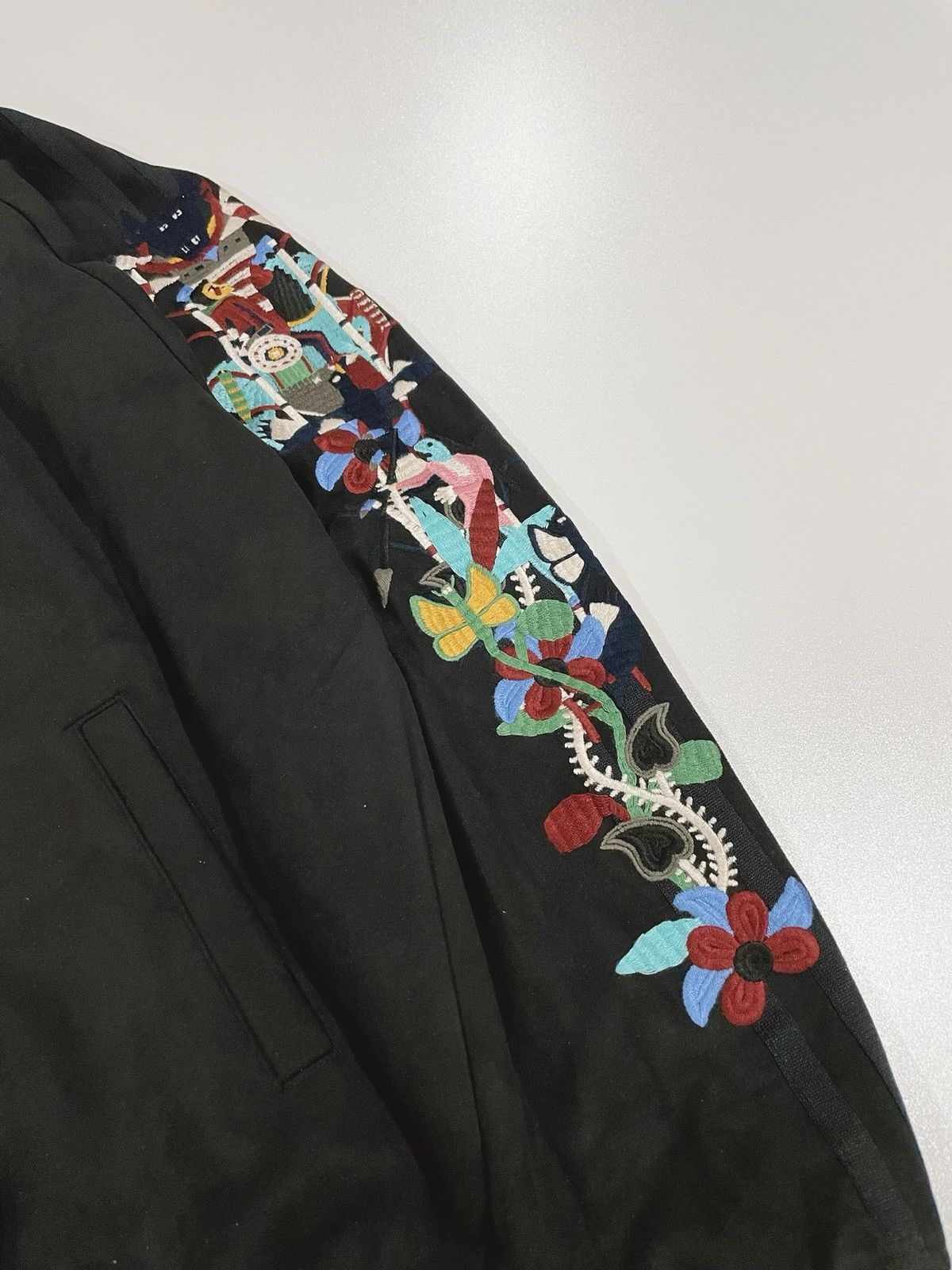Doublet Doublet black chaos embroidery suede track jacket Size US S / EU 44-46 / 1 - 3 Thumbnail