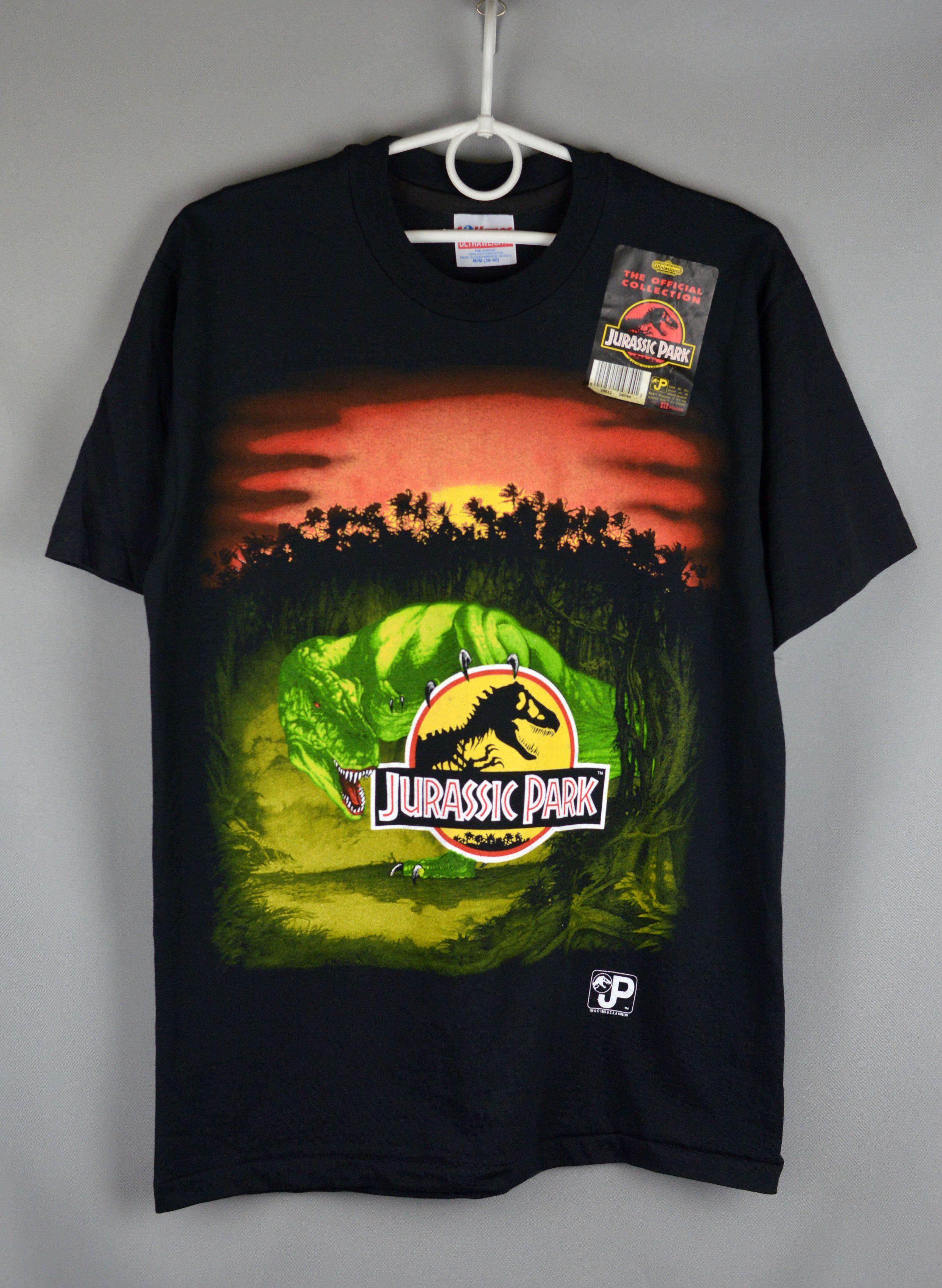 Vintage Vintage Jurassic Park 1993 T Rex Promo t shirt Size US M / EU 48-50 / 2 - 1 Thumbnail