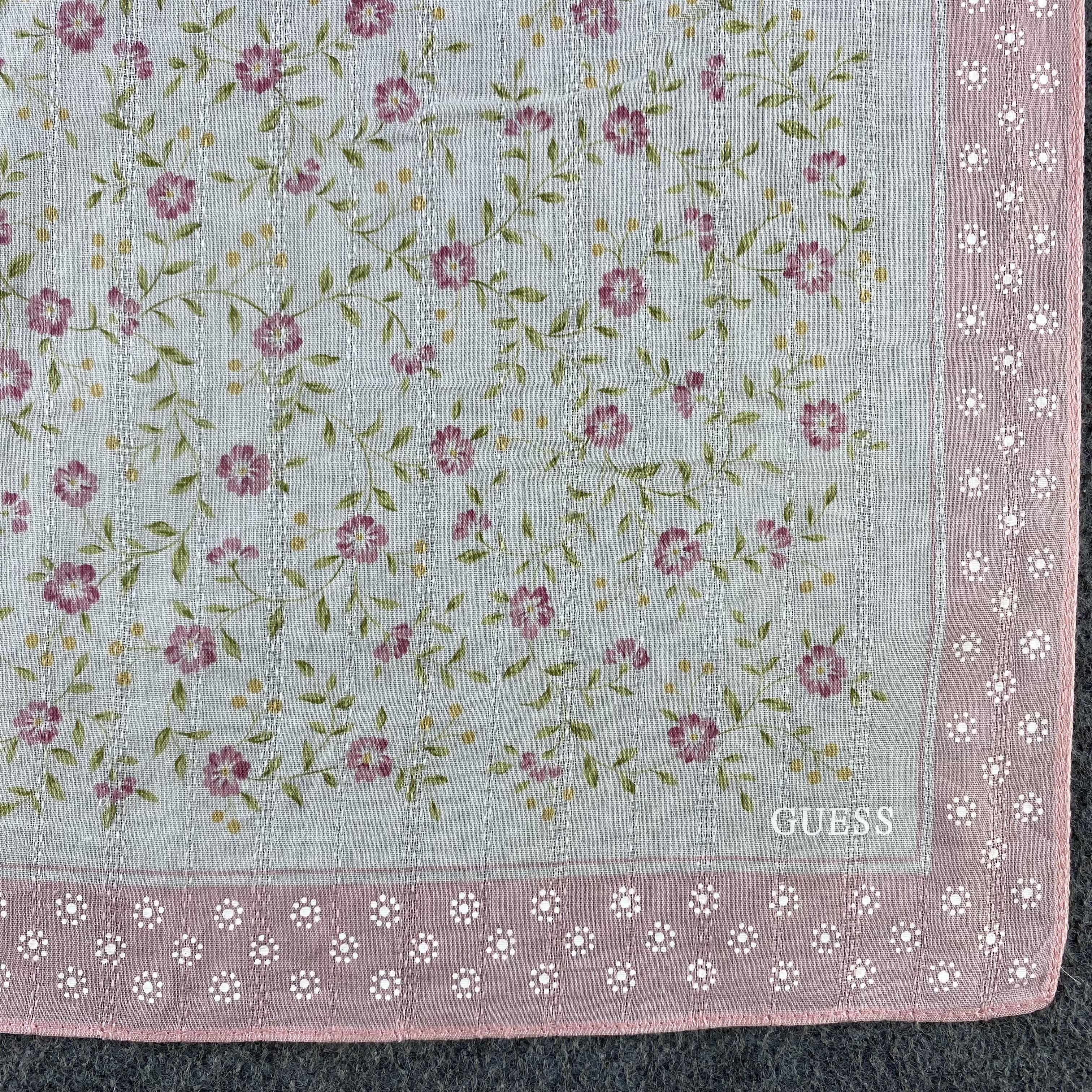 Guess Guess Handkerchief/Neckerchief/Bandana HC729 Size ONE SIZE - 3 Thumbnail