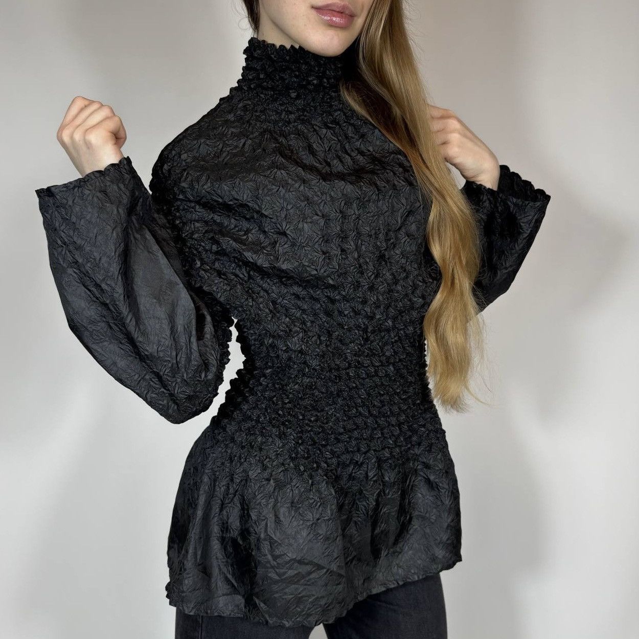 Japanese Brand Vintage Y2K Shibori Japanese Pleats Issey Style Blouses Size L / US 10 / IT 46 - 1 Thumbnail