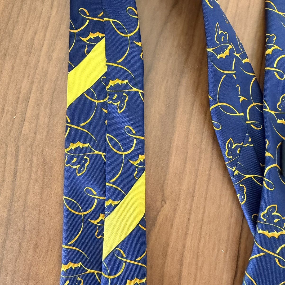 Salvatore Ferragamo Salvatore Ferragamo Rabbit Motif Silk Tie Blue Yellow Italy Size ONE SIZE - 13 Thumbnail