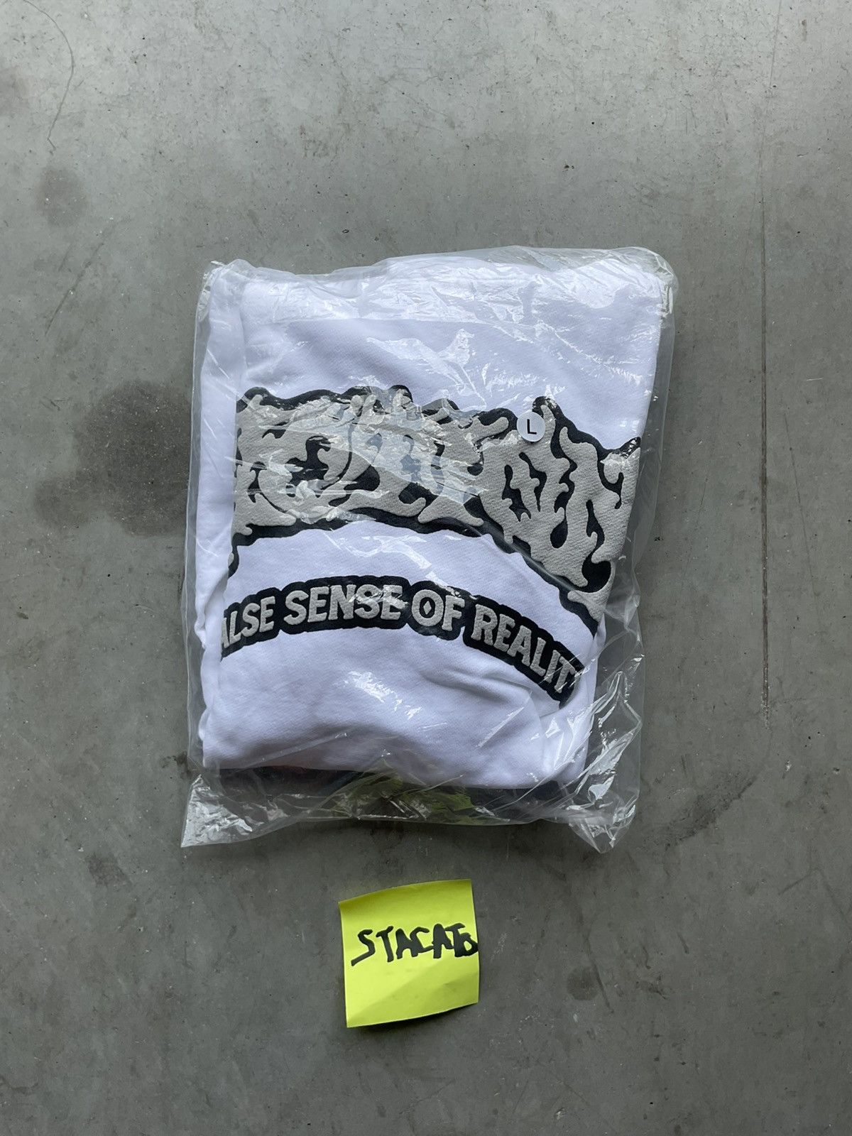Vintage Vintage Cropped Fiction False Sense of Reality Tour Hoodie Size US M / EU 48-50 / 2 - 5 Thumbnail